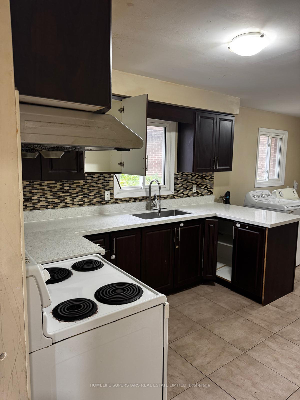 Photo 17 of 379 Archdekin Drive W, Brampton, Madoc — HOMEH