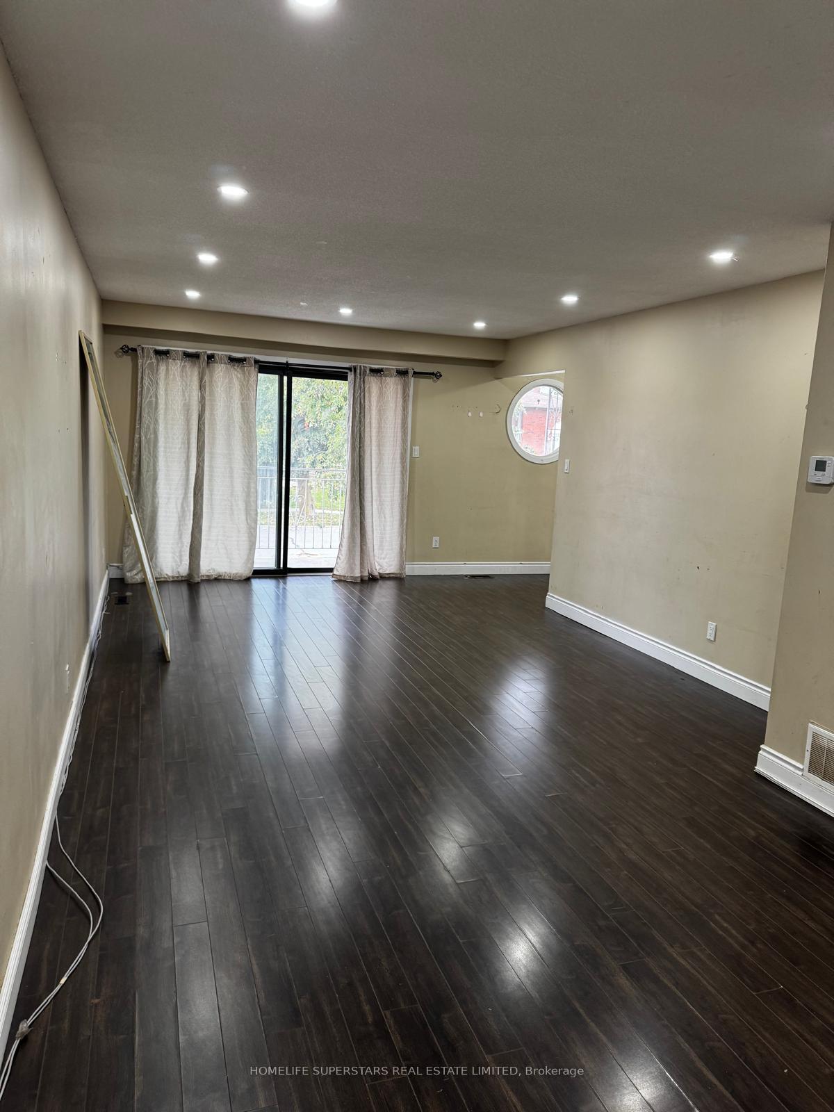 Photo 21 of 379 Archdekin Drive W, Brampton, Madoc — HOMEH