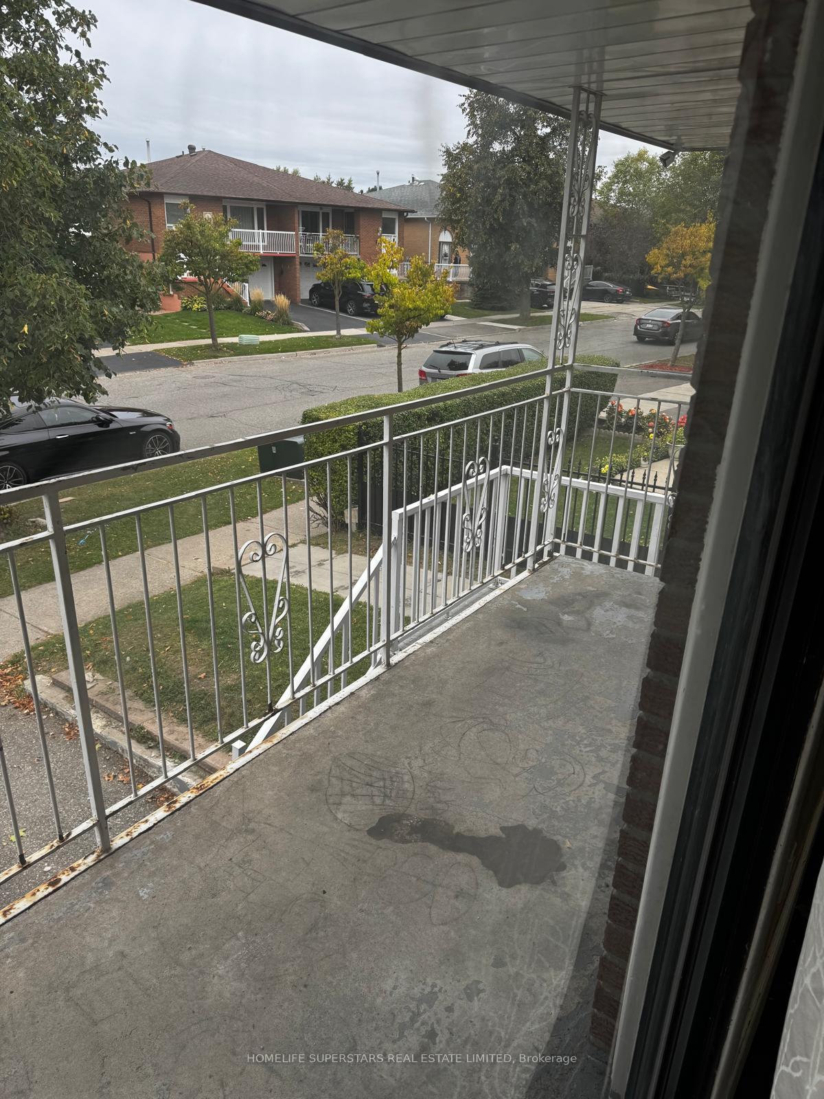 Photo 24 of 379 Archdekin Drive W, Brampton, Madoc — HOMEH