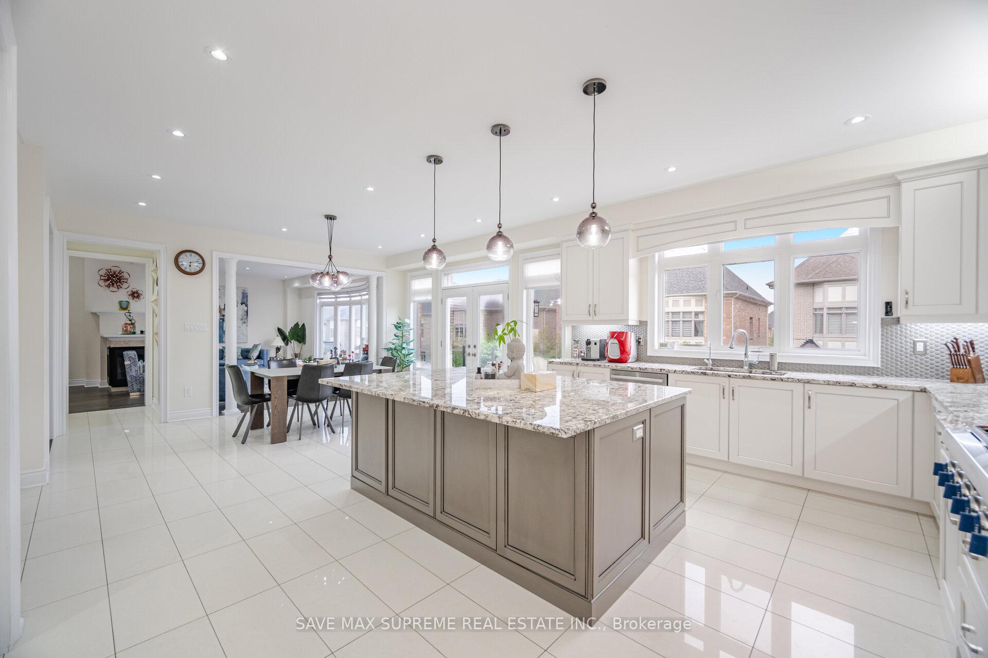 Photo 14 of 12 Astrantia Way, Brampton, Credit Valley — HOMEH