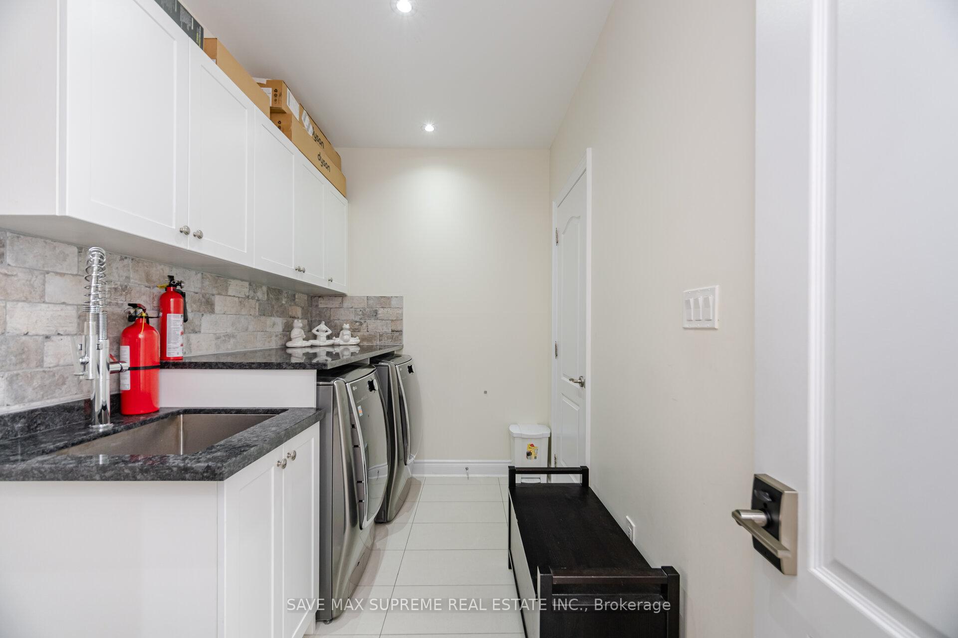 Photo 39 of 12 Astrantia Way, Brampton, Credit Valley — HOMEH