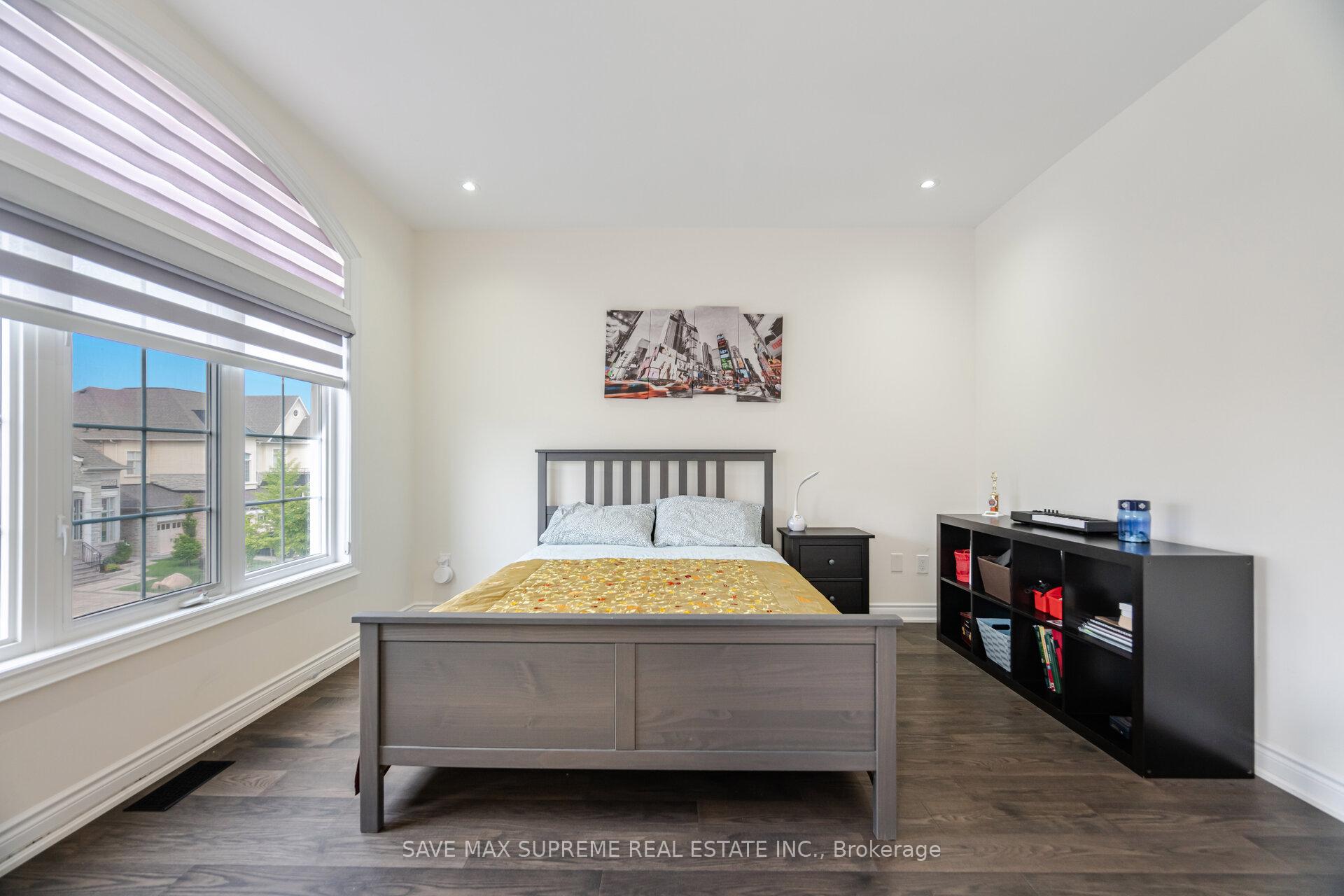 Photo 46 of 12 Astrantia Way, Brampton, Credit Valley — HOMEH