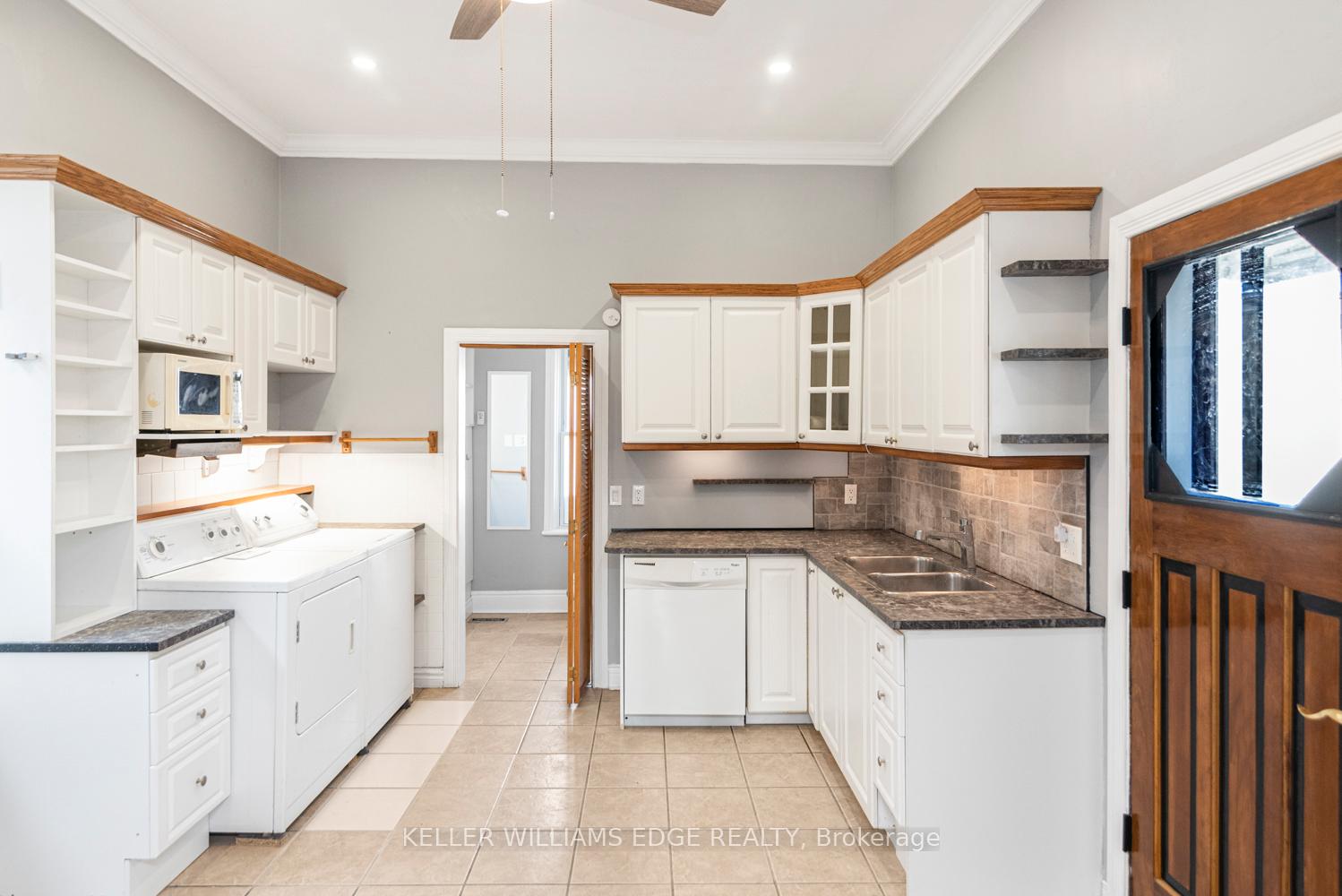 Photo 12 of 77 Cathcart Street, Hamilton, Beasley — HOMEH