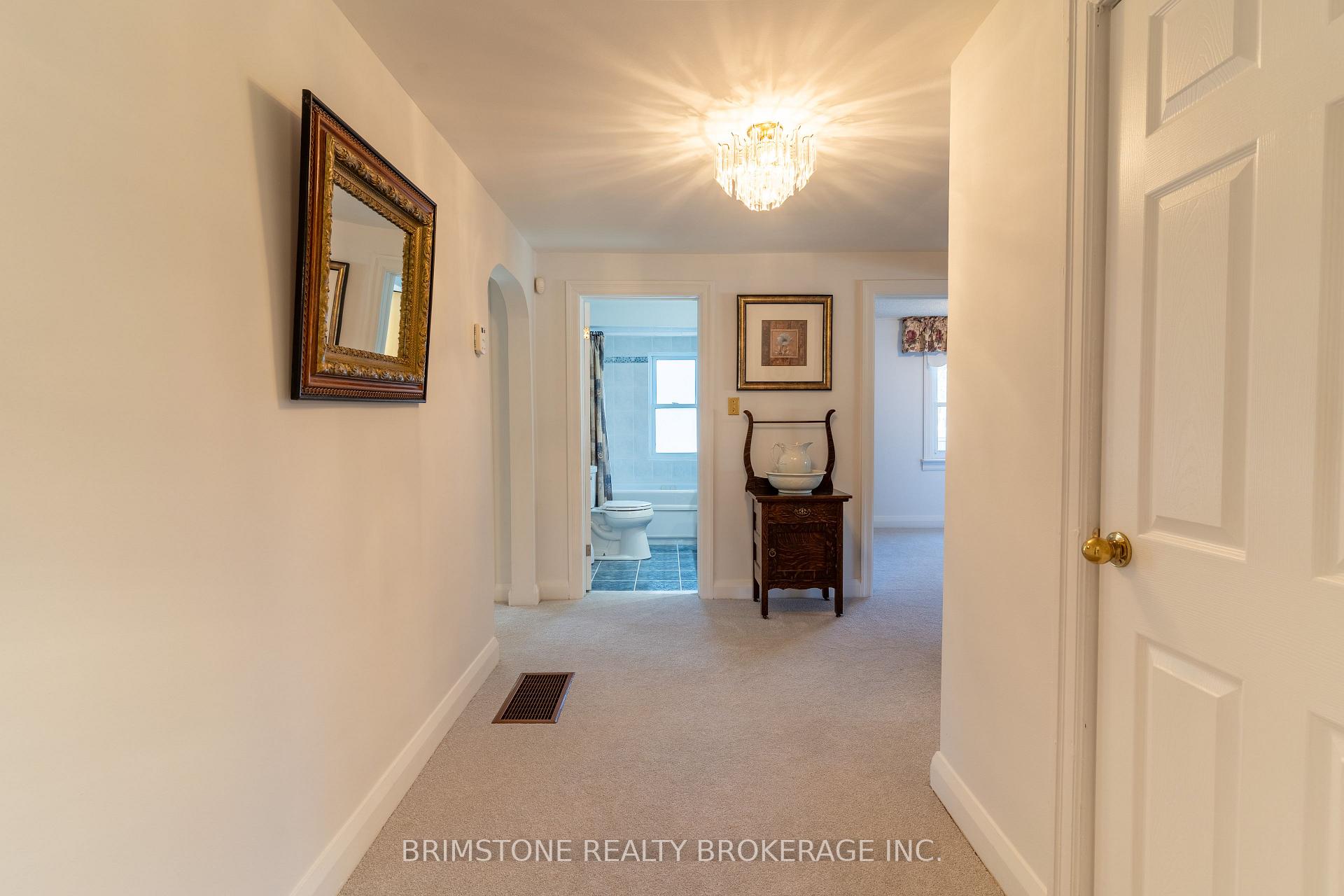 Photo 6 of 37 Alfred Street, Barrie, Allandale — HOMEH