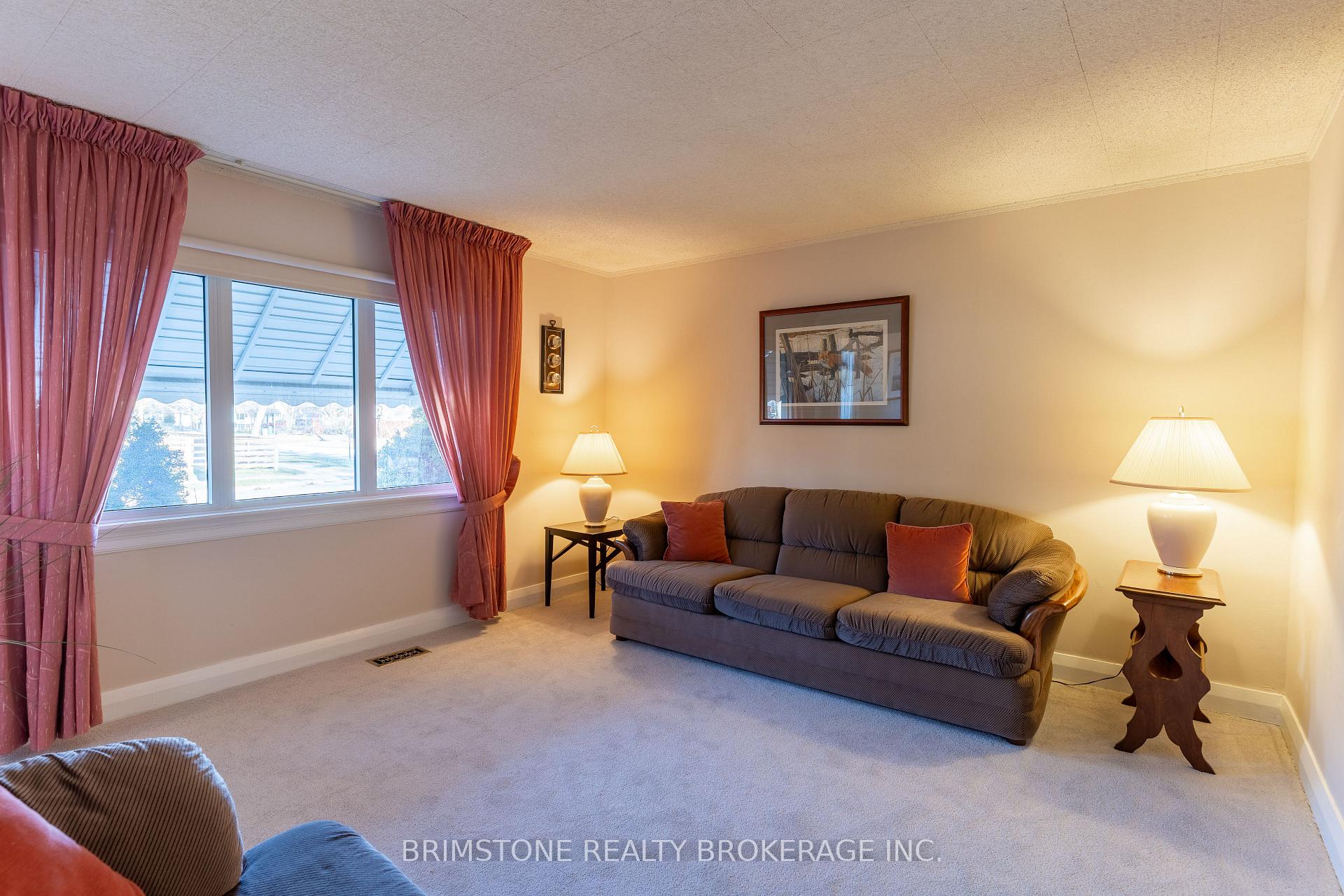 Photo 8 of 37 Alfred Street, Barrie, Allandale — HOMEH