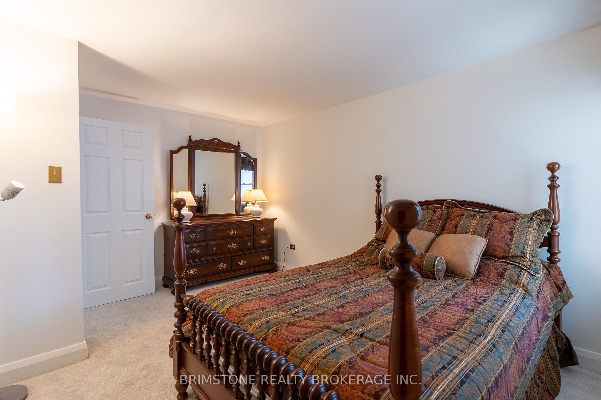 Photo 10 of 37 Alfred Street, Barrie, Allandale — HOMEH
