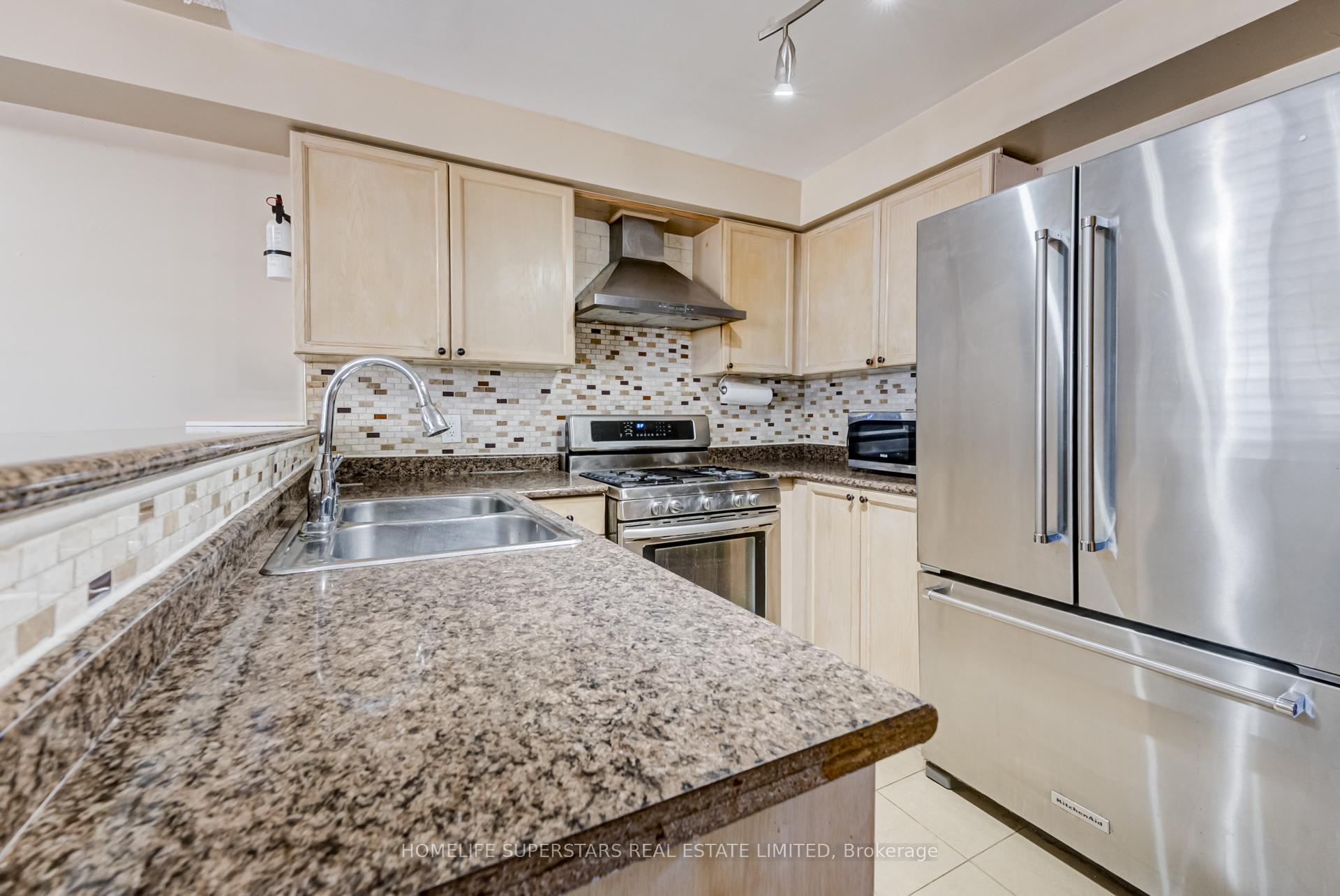 Photo 5 of 169 Cordgrass Crescent, Brampton, Sandringham-Wellington — HOMEH