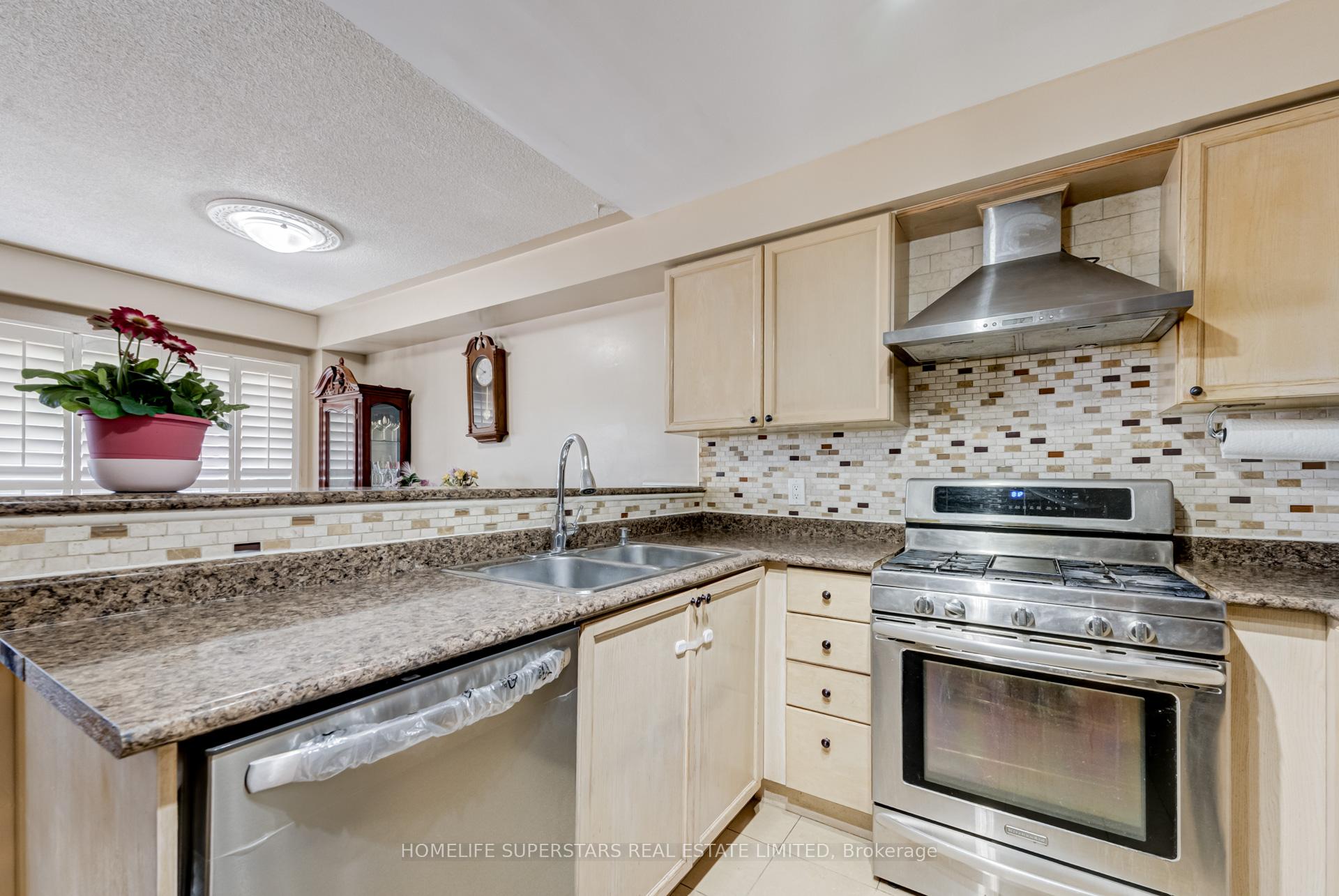 Photo 34 of 169 Cordgrass Crescent, Brampton, Sandringham-Wellington — HOMEH