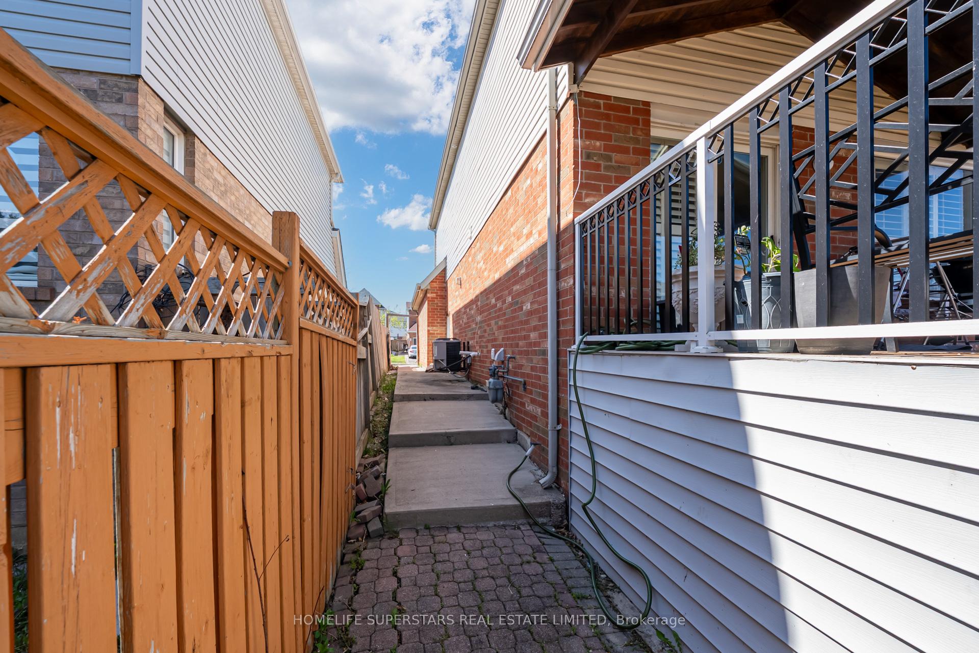 Photo 42 of 169 Cordgrass Crescent, Brampton, Sandringham-Wellington — HOMEH