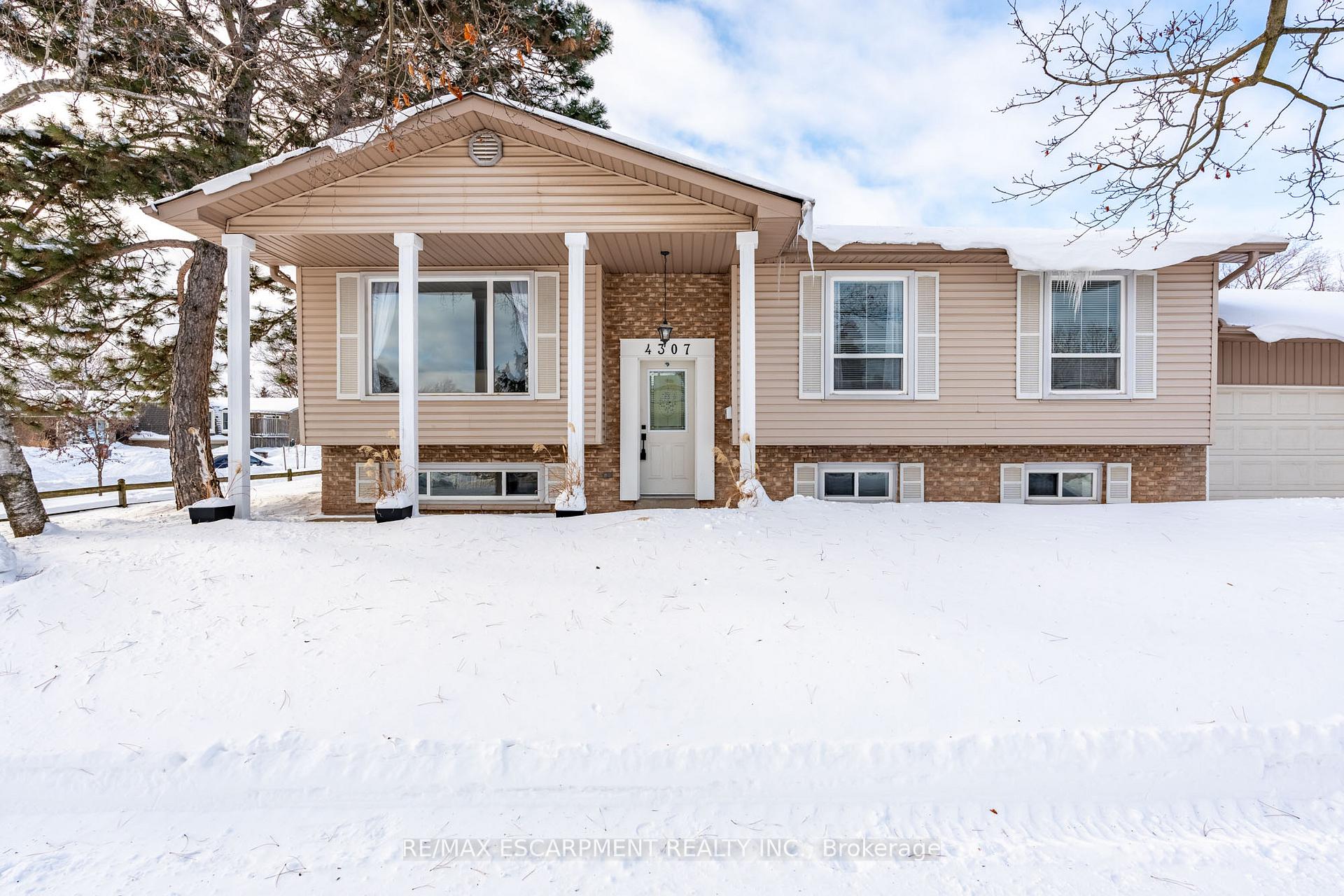Photo 1 of 4307 Longmoor Drive, Burlington, Shoreacres — HOMEH