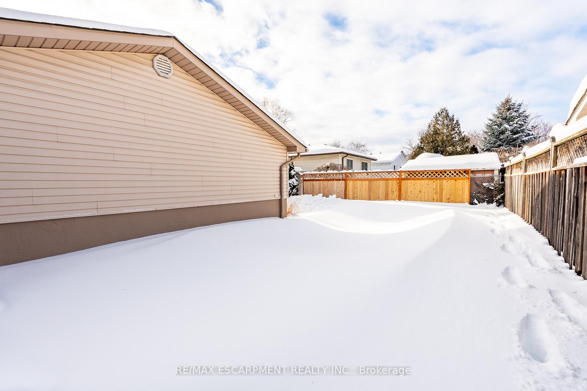 Photo 32 of 4307 Longmoor Drive, Burlington, Shoreacres — HOMEH