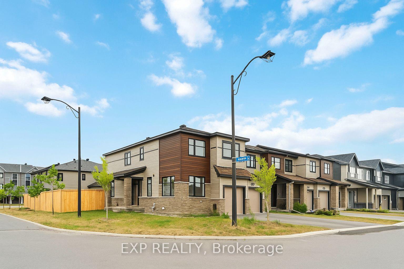 Photo 2 of 729 Doneraile Walk, Ottawa, Barrhaven - Half Moon Bay — HOMEH