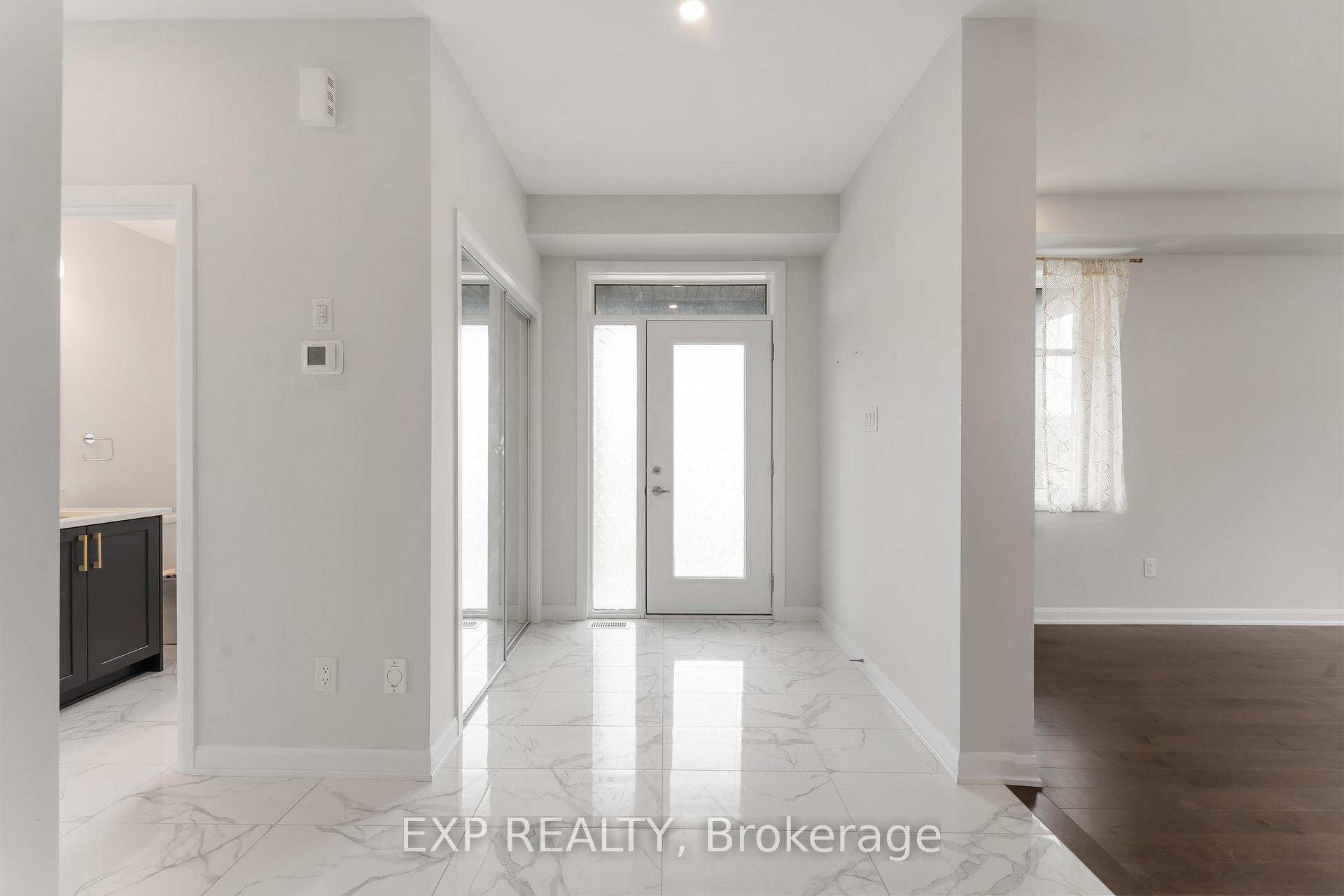 Photo 5 of 729 Doneraile Walk, Ottawa, Barrhaven - Half Moon Bay — HOMEH