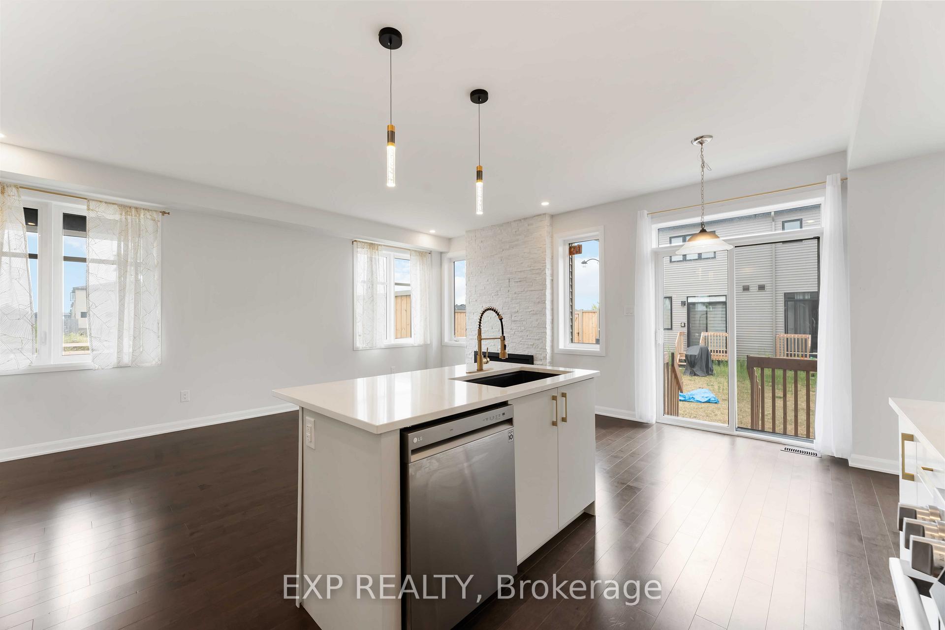 Photo 14 of 729 Doneraile Walk, Ottawa, Barrhaven - Half Moon Bay — HOMEH