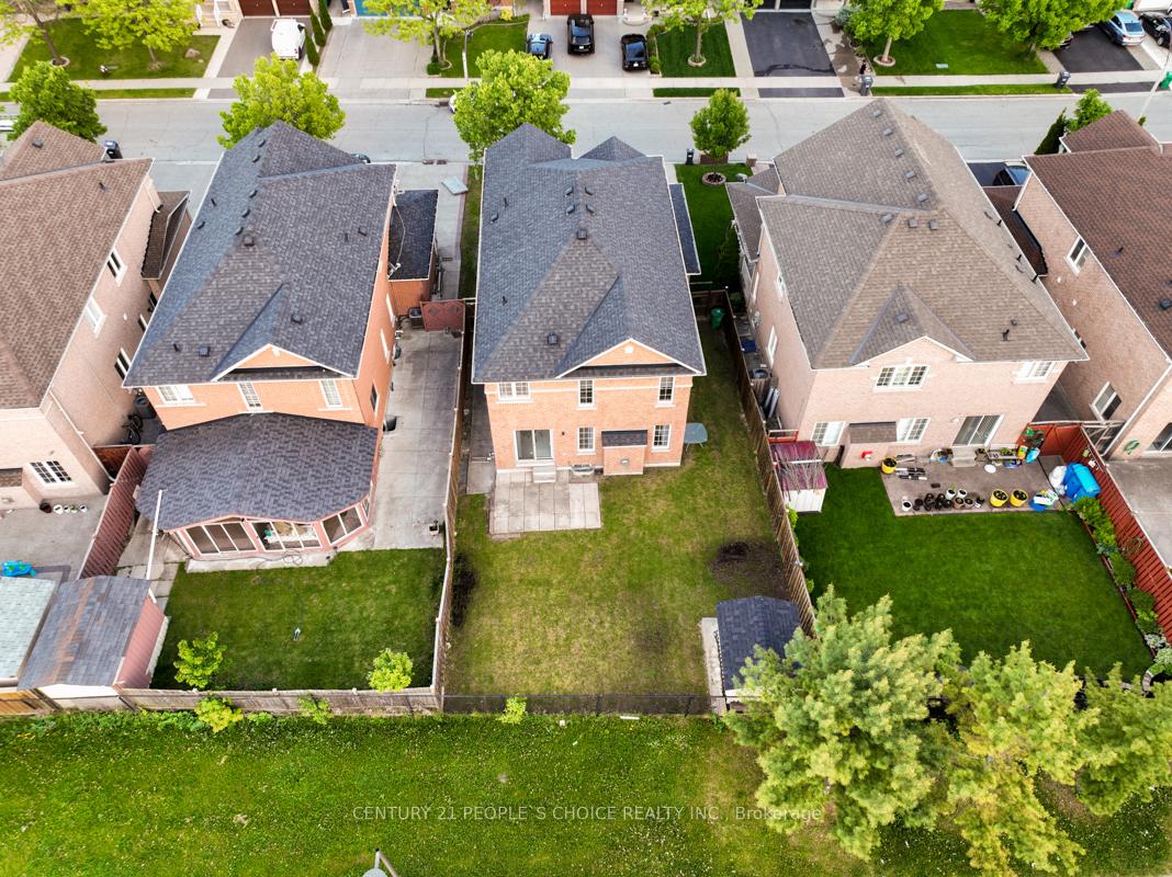 Photo 33 of 67 Gallucci Crescent, Brampton, Bram East — HOMEH