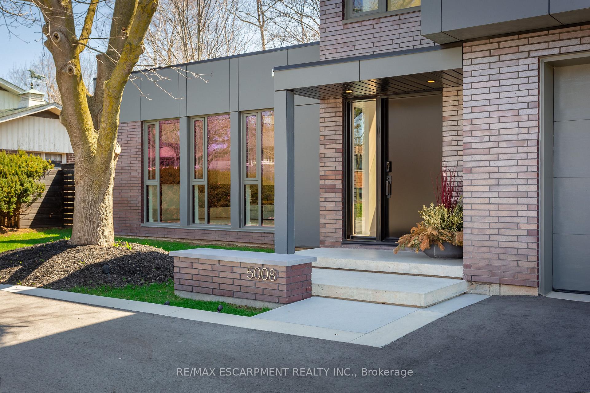 Photo 3 of 5008 Spruce Avenue, Burlington, Appleby — HOMEH