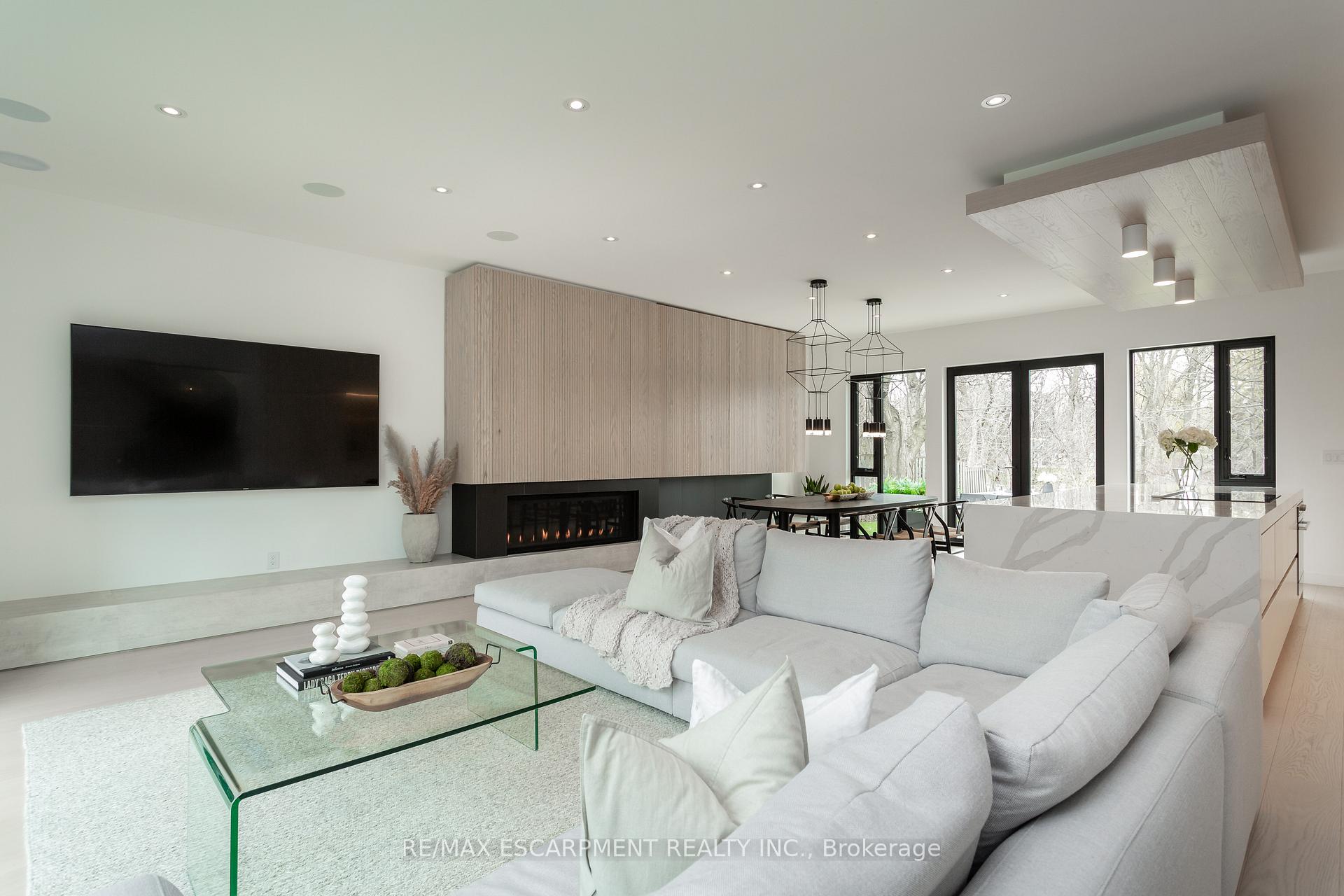 Photo 6 of 5008 Spruce Avenue, Burlington, Appleby — HOMEH