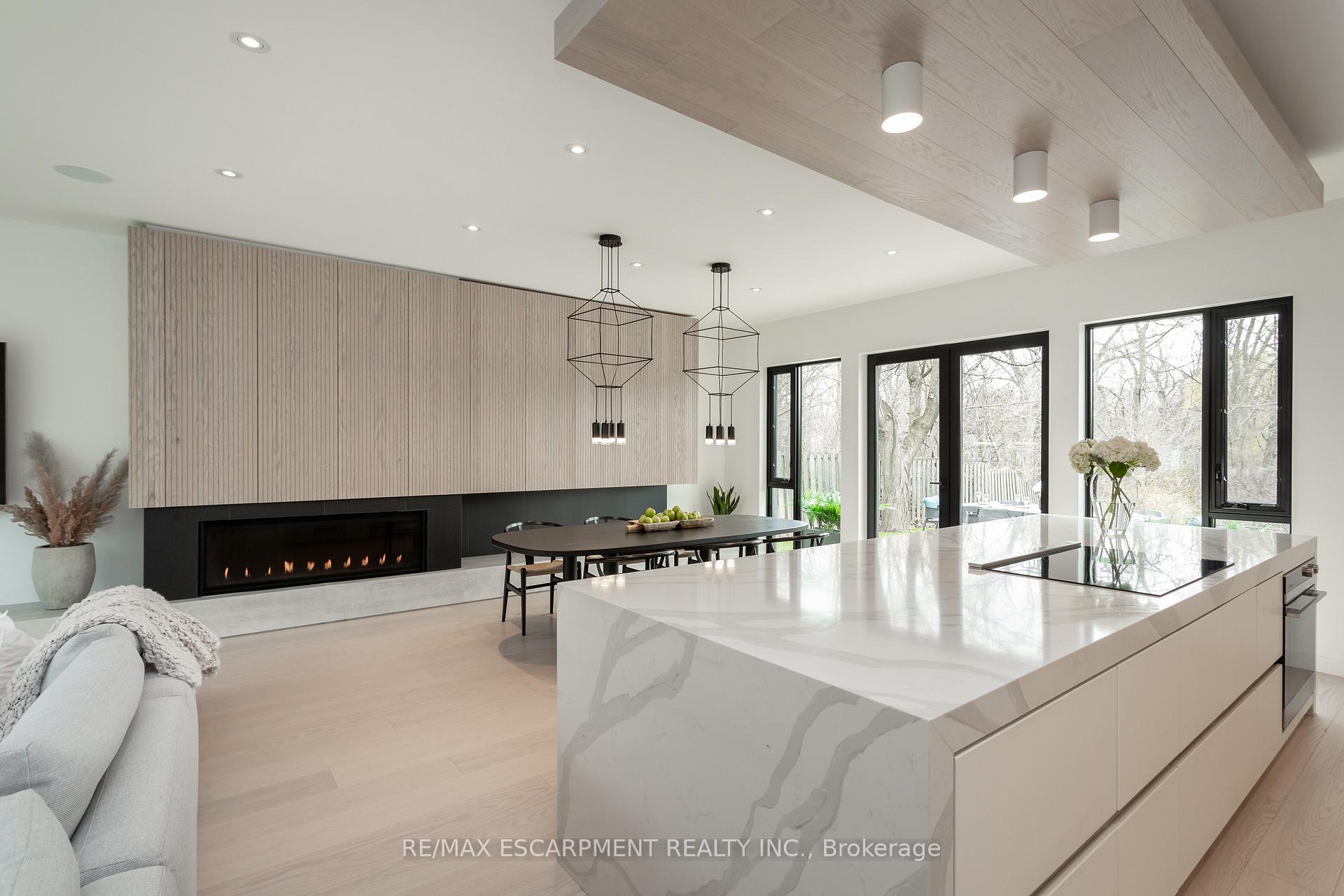 Photo 10 of 5008 Spruce Avenue, Burlington, Appleby — HOMEH