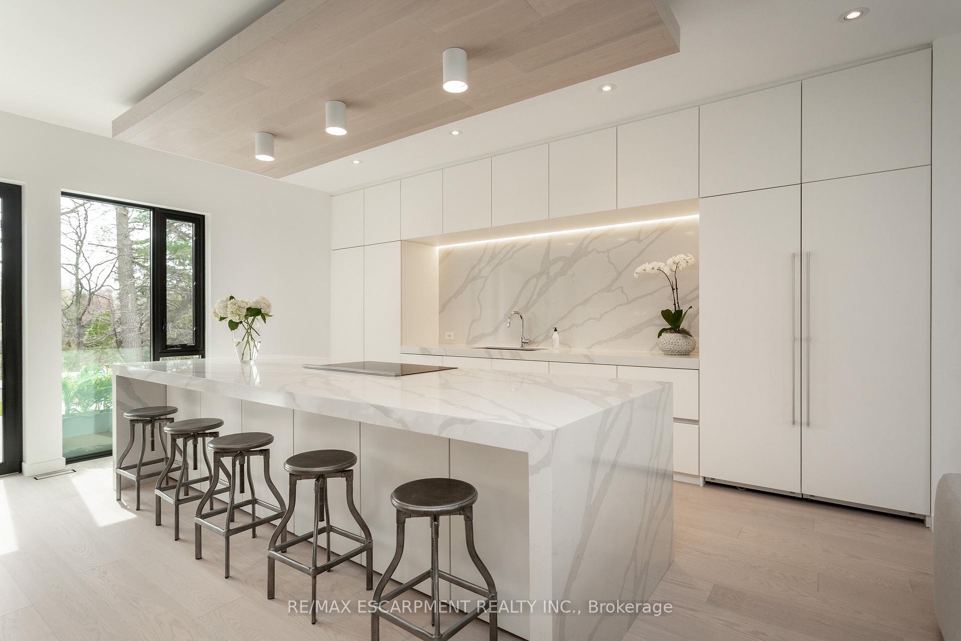 Photo 12 of 5008 Spruce Avenue, Burlington, Appleby — HOMEH
