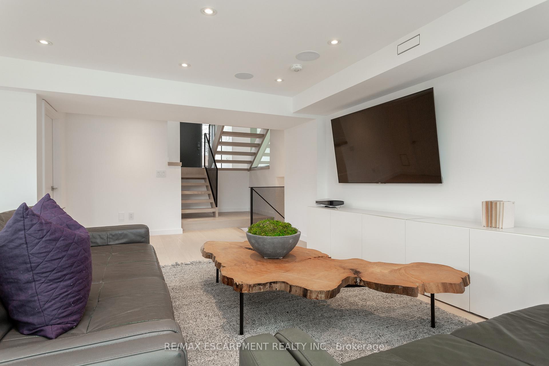 Photo 17 of 5008 Spruce Avenue, Burlington, Appleby — HOMEH