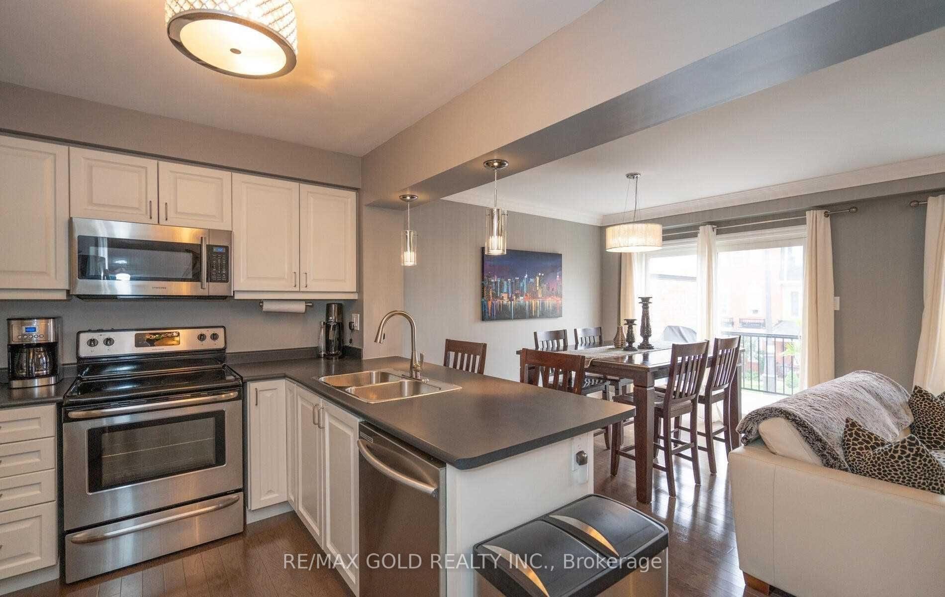 Photo 4 of 49 Ganton Heights, Brampton, Northwest Brampton — HOMEH