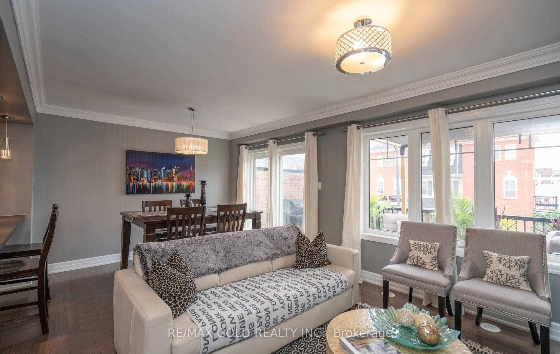 Photo 8 of 49 Ganton Heights, Brampton, Northwest Brampton — HOMEH