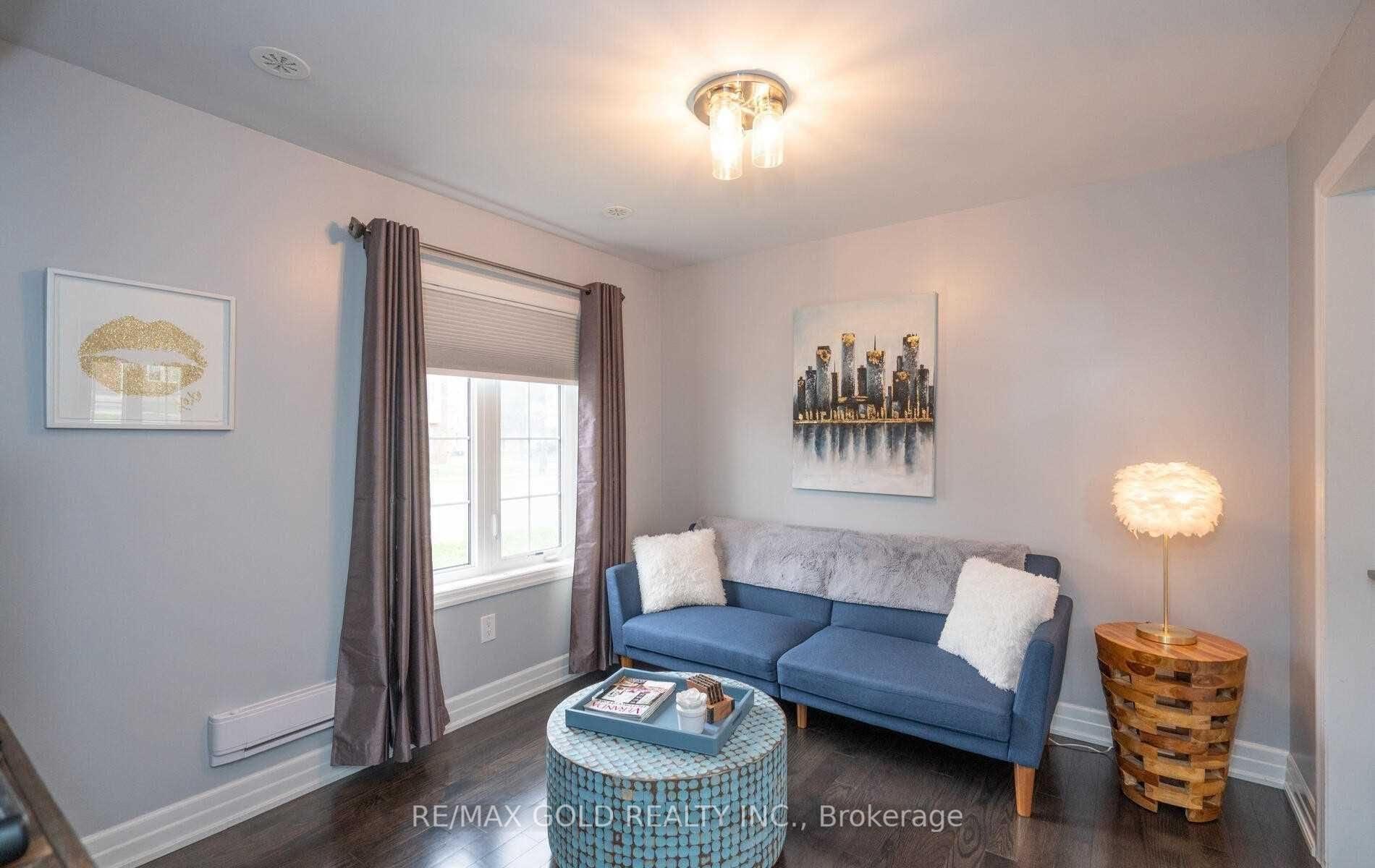 Photo 10 of 49 Ganton Heights, Brampton, Northwest Brampton — HOMEH