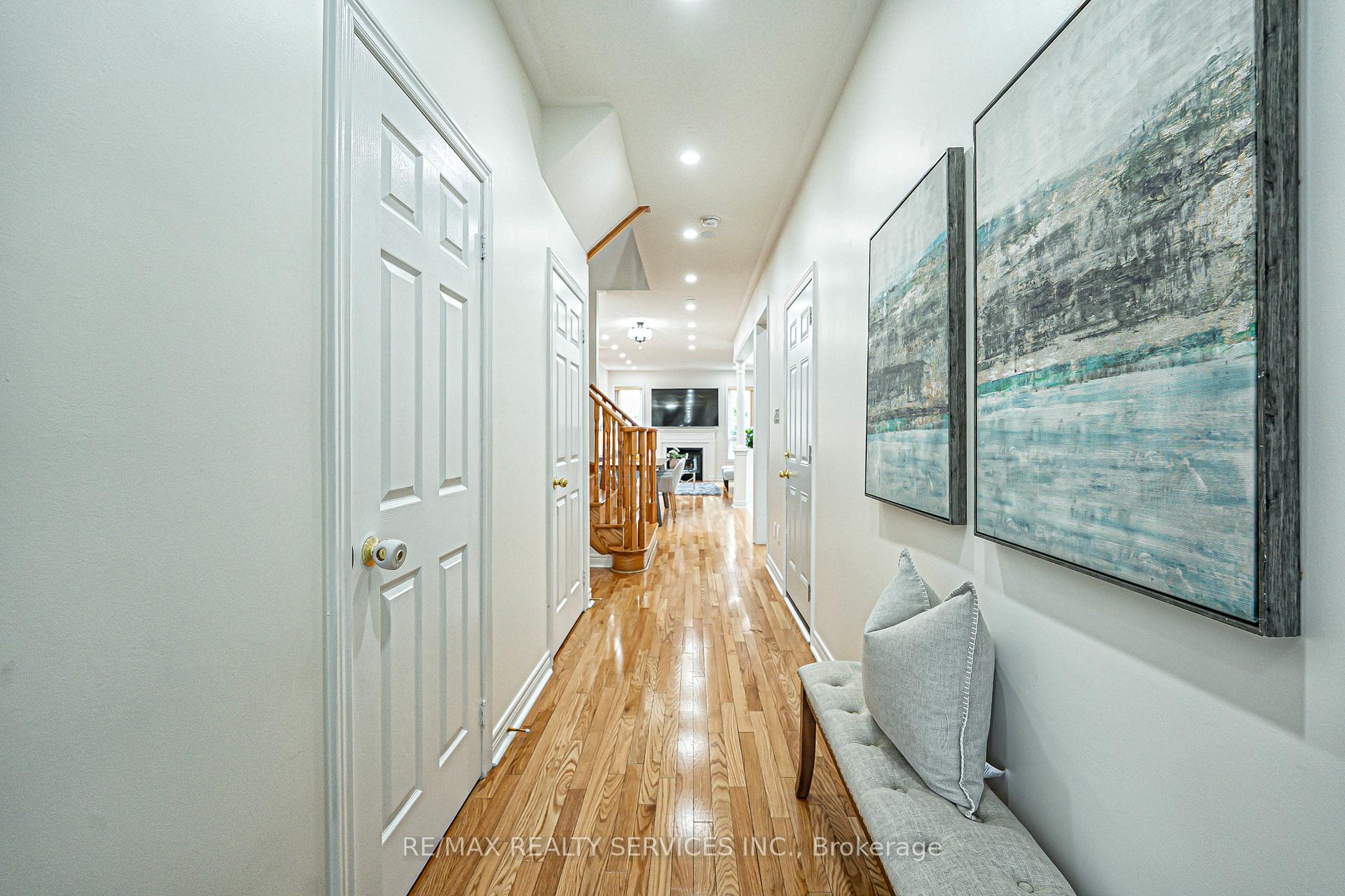 Photo 6 of 84 Gower Crescent, Brampton, Sandringham-Wellington — HOMEH