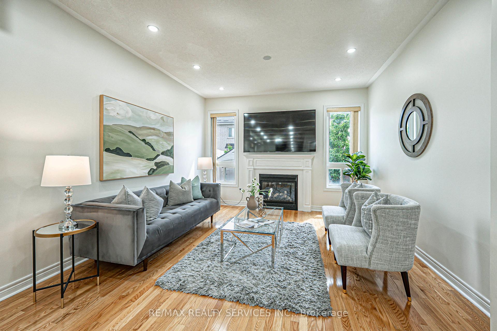 Photo 9 of 84 Gower Crescent, Brampton, Sandringham-Wellington — HOMEH