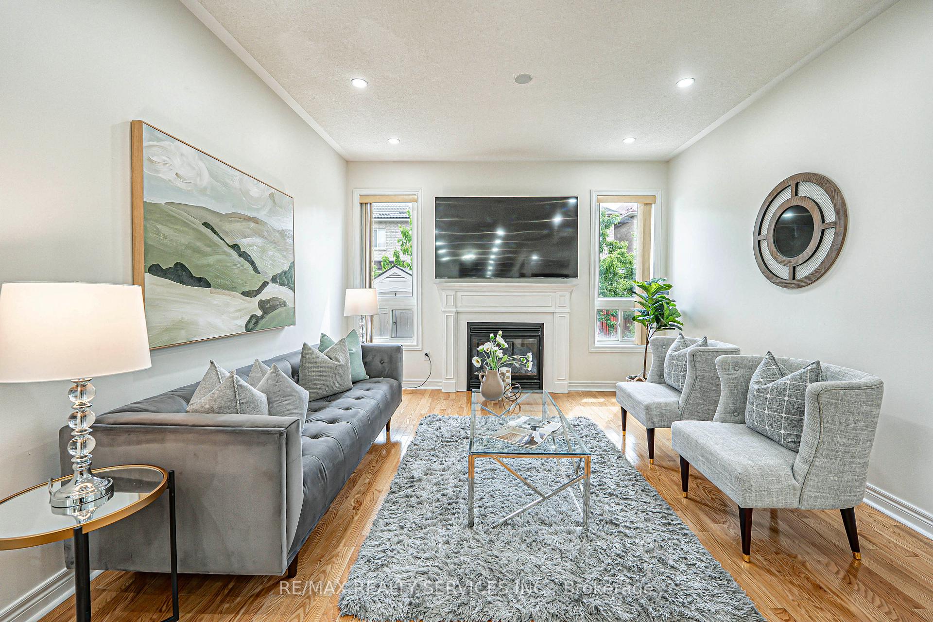 Photo 11 of 84 Gower Crescent, Brampton, Sandringham-Wellington — HOMEH