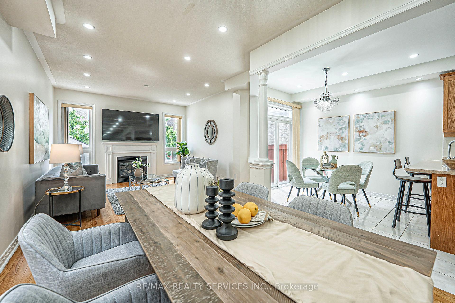 Photo 14 of 84 Gower Crescent, Brampton, Sandringham-Wellington — HOMEH
