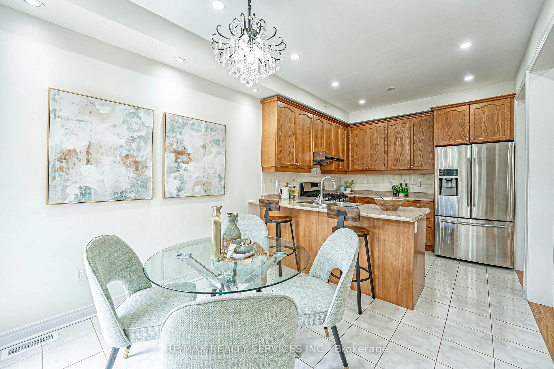 Photo 21 of 84 Gower Crescent, Brampton, Sandringham-Wellington — HOMEH