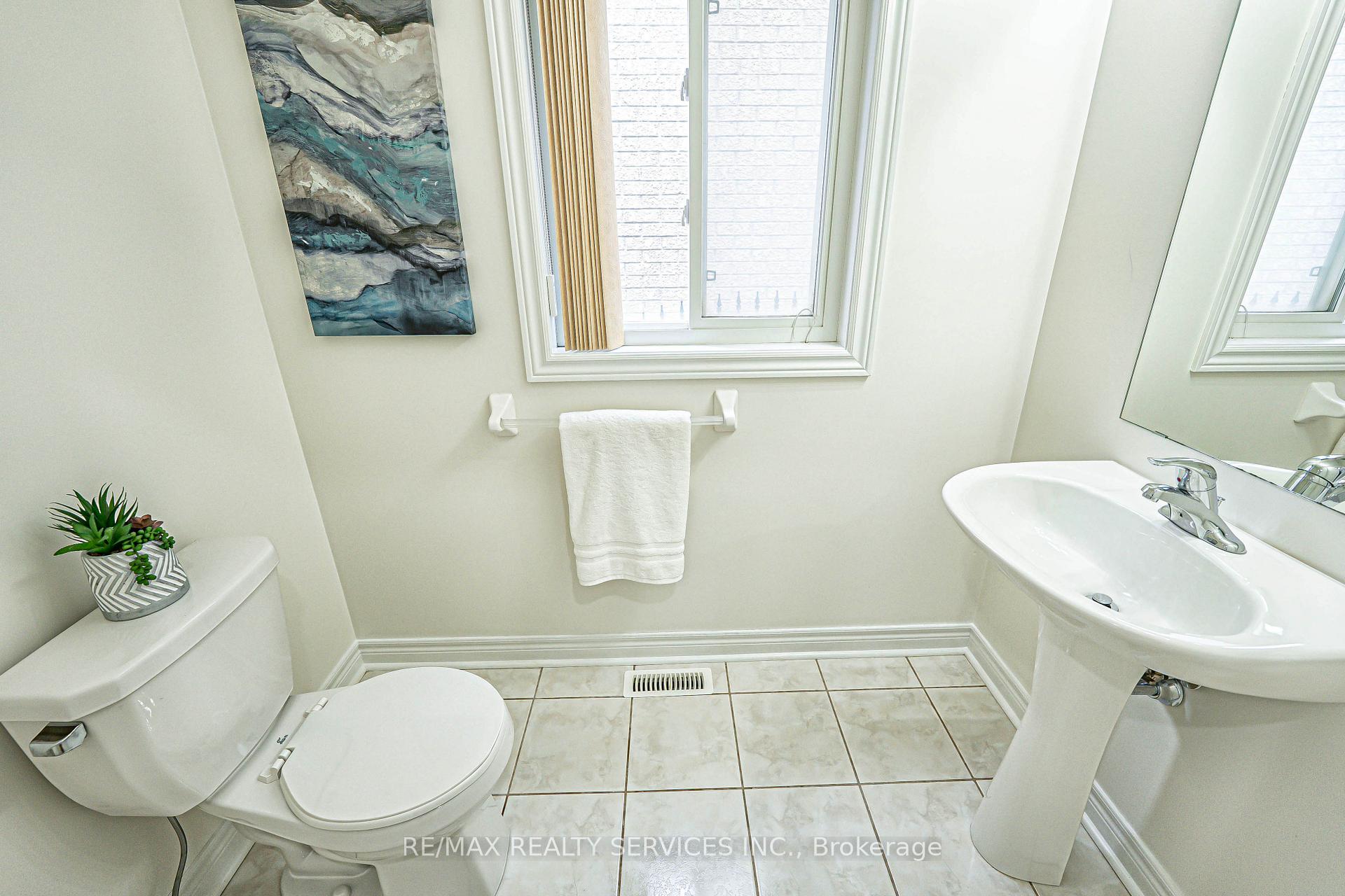 Photo 23 of 84 Gower Crescent, Brampton, Sandringham-Wellington — HOMEH