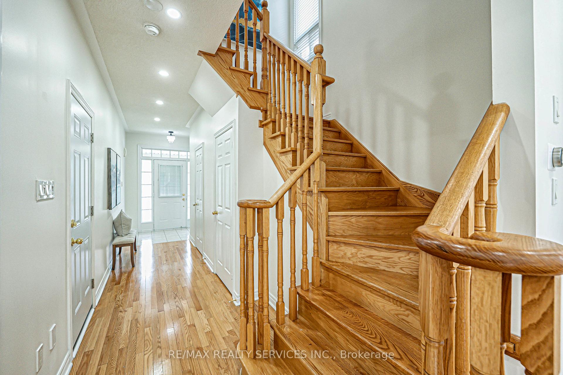 Photo 25 of 84 Gower Crescent, Brampton, Sandringham-Wellington — HOMEH