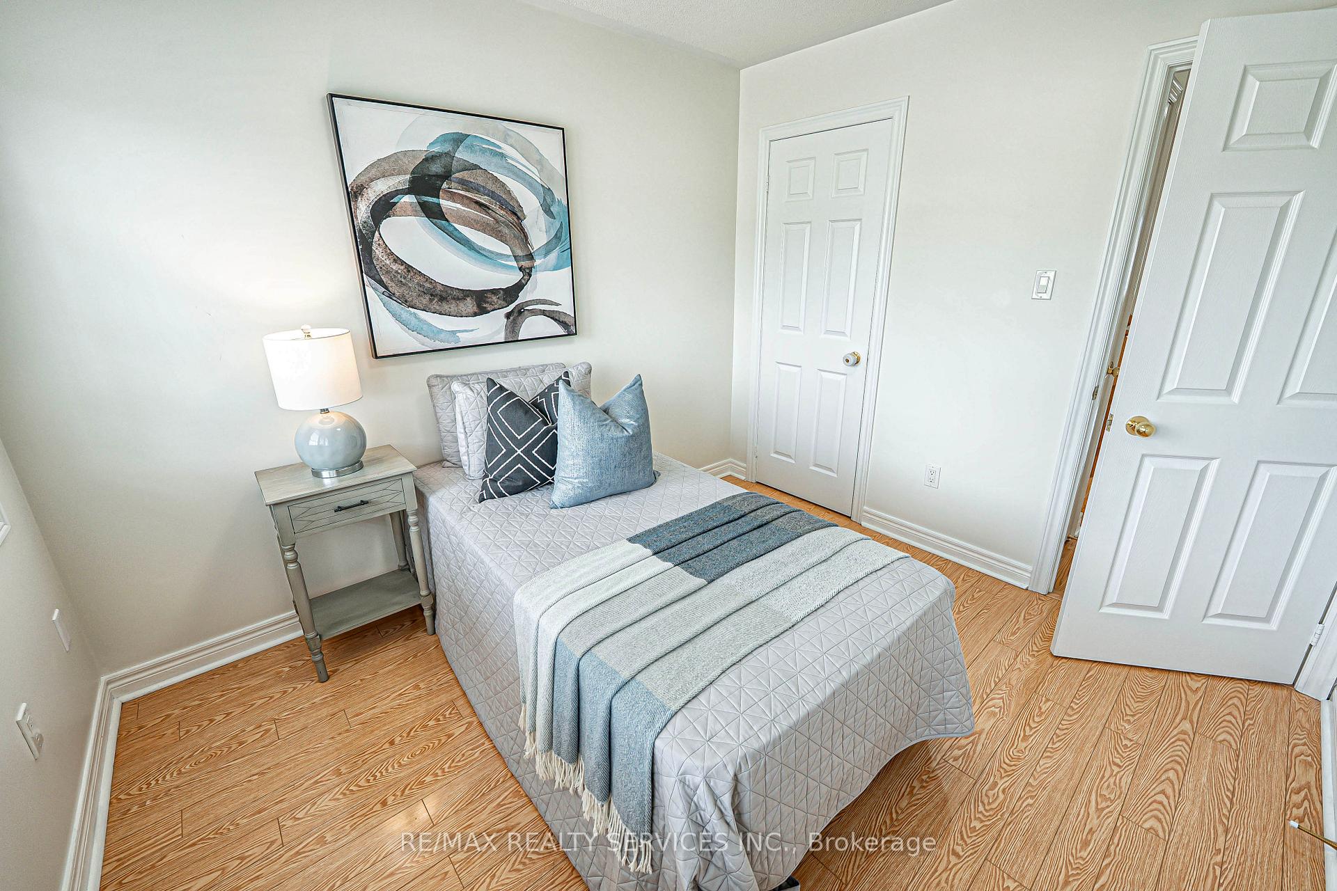 Photo 36 of 84 Gower Crescent, Brampton, Sandringham-Wellington — HOMEH