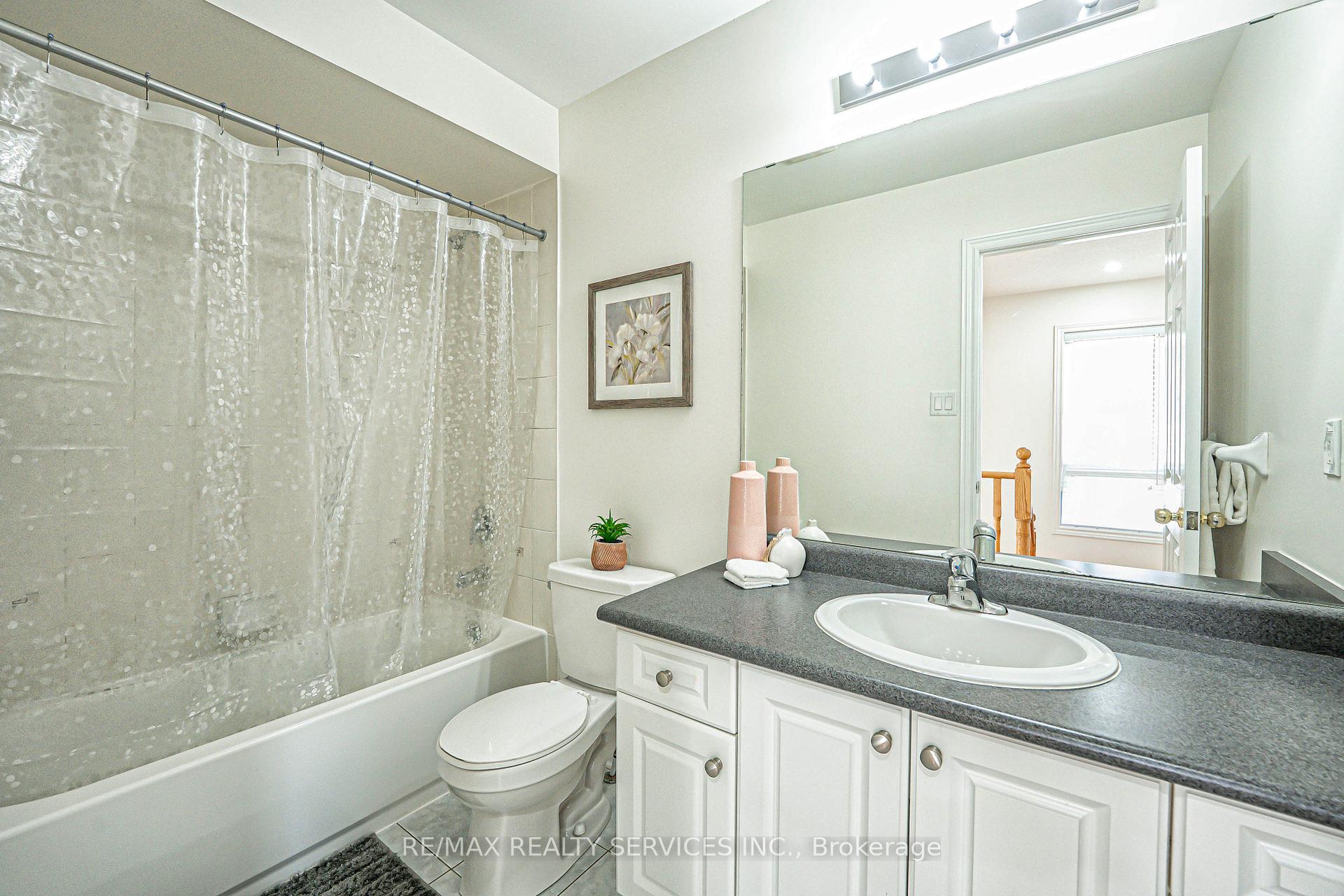 Photo 37 of 84 Gower Crescent, Brampton, Sandringham-Wellington — HOMEH