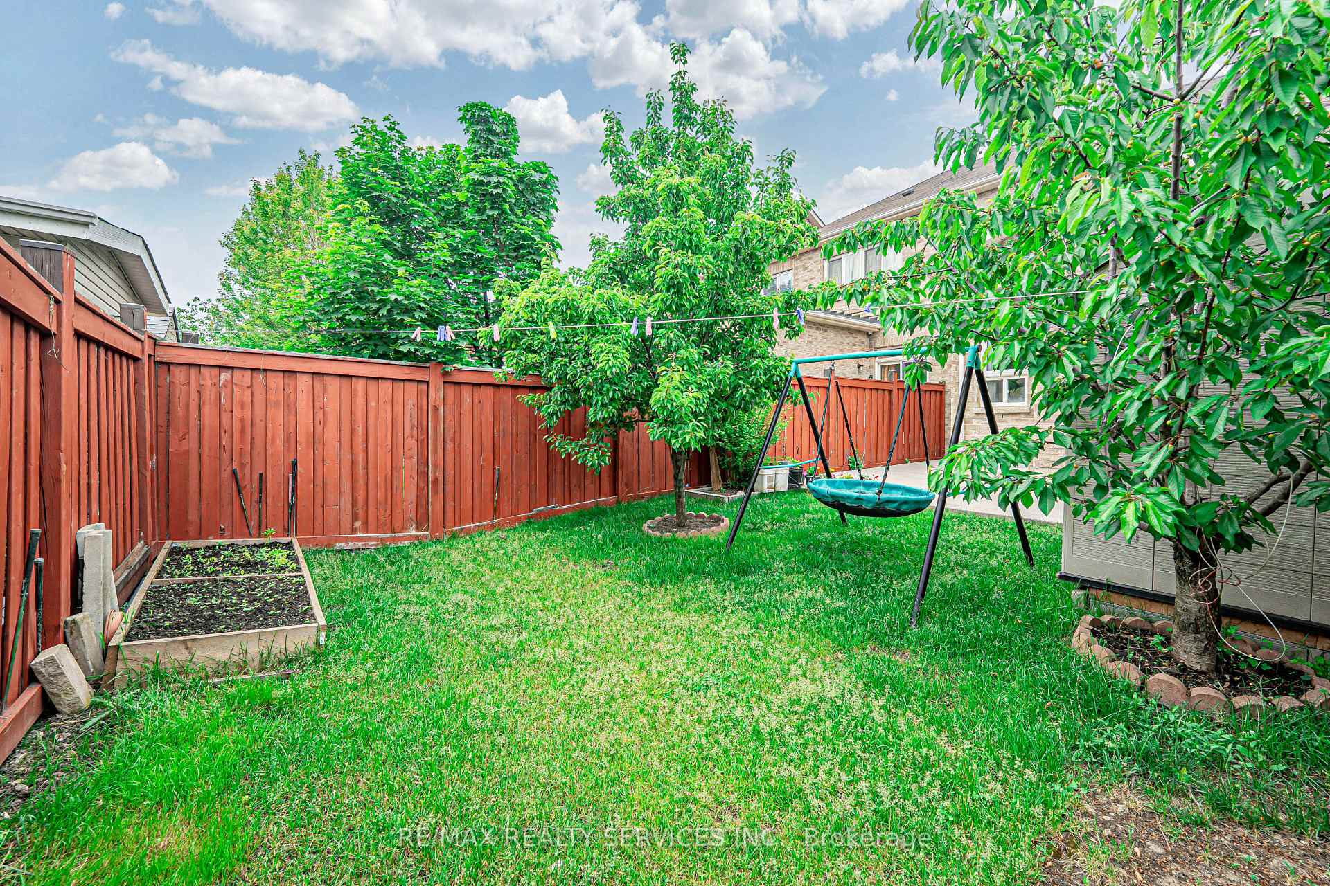 Photo 47 of 84 Gower Crescent, Brampton, Sandringham-Wellington — HOMEH