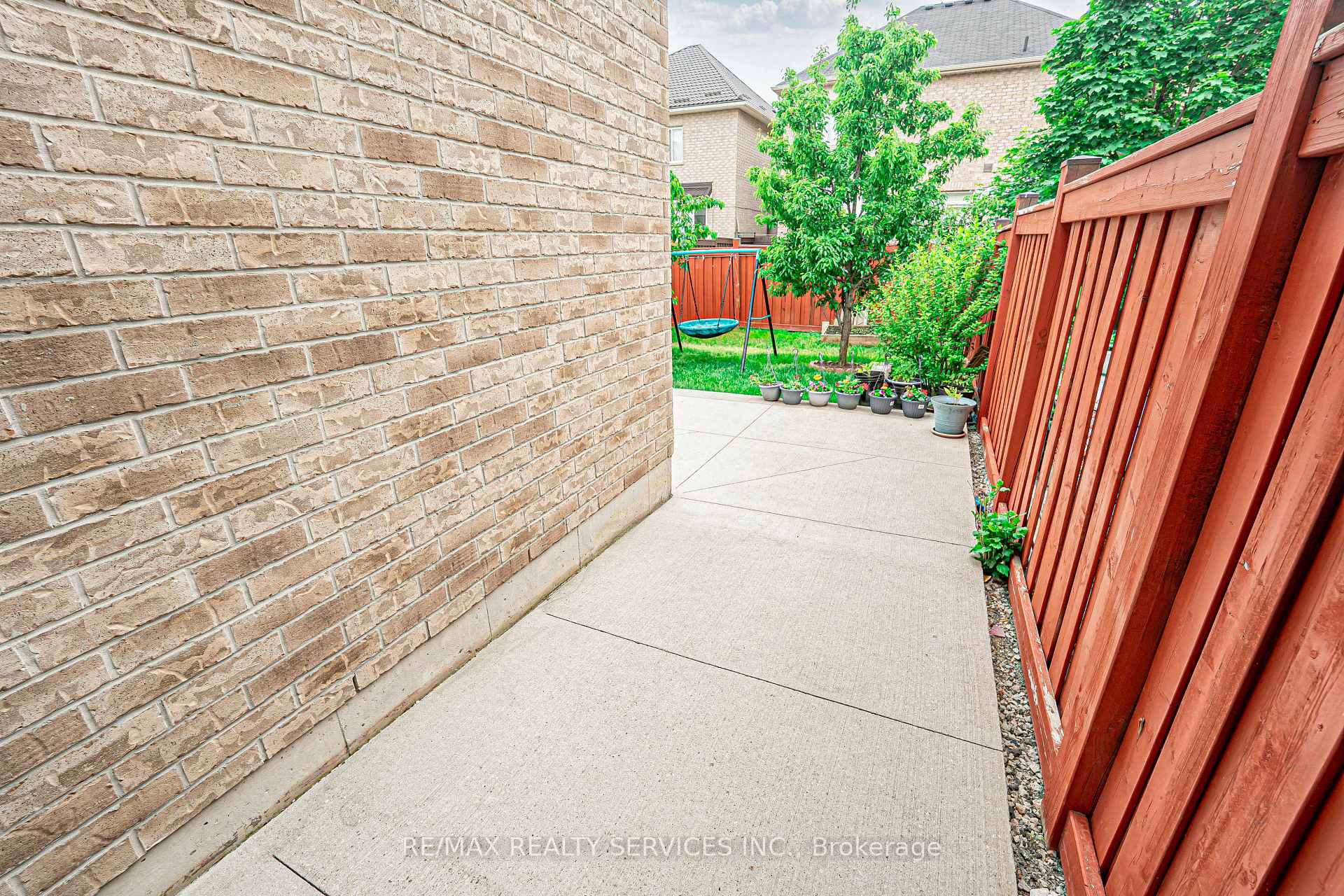 Photo 50 of 84 Gower Crescent, Brampton, Sandringham-Wellington — HOMEH