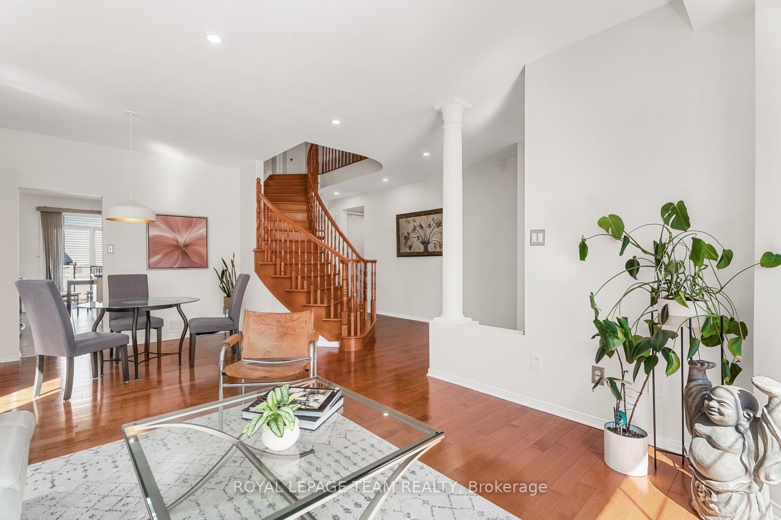 Photo 5 of 126 Cresthaven Drive, Ottawa, Barrhaven East — HOMEH