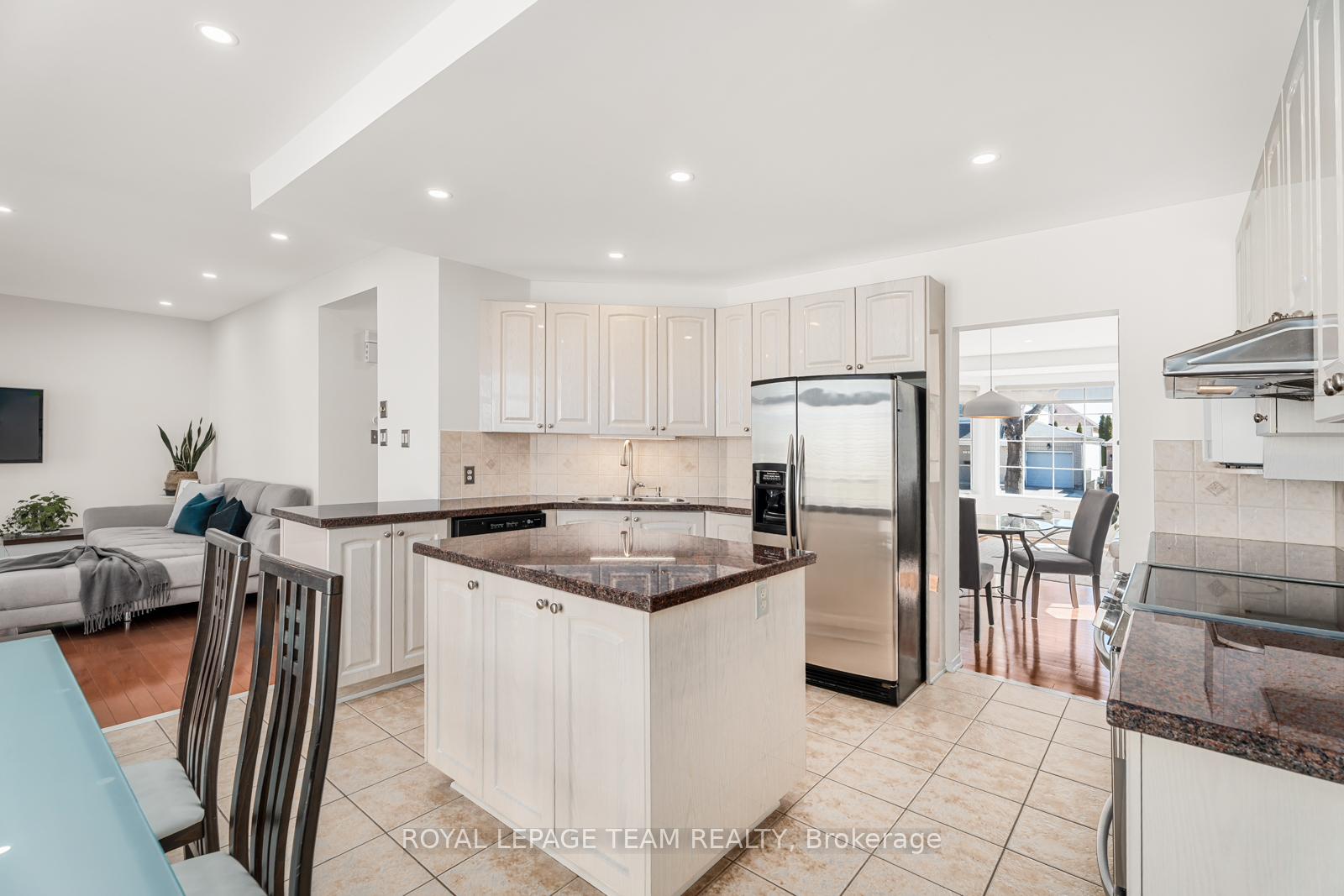 Photo 7 of 126 Cresthaven Drive, Ottawa, Barrhaven East — HOMEH