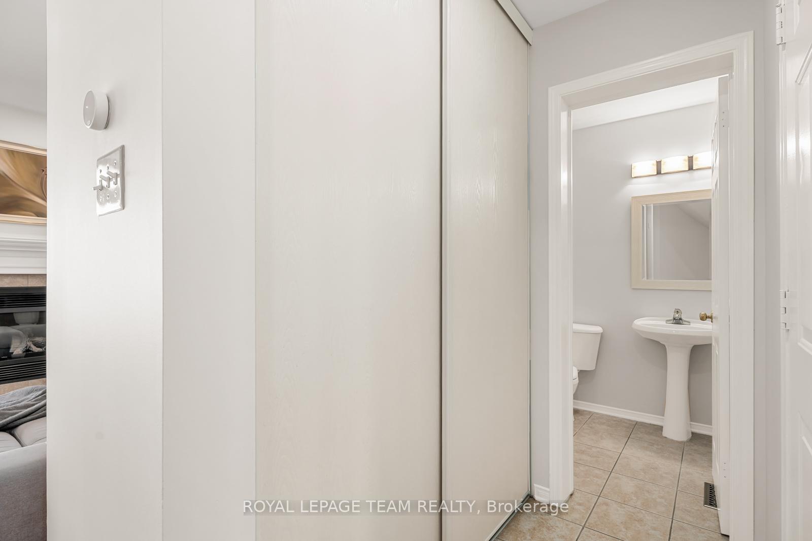 Photo 14 of 126 Cresthaven Drive, Ottawa, Barrhaven East — HOMEH