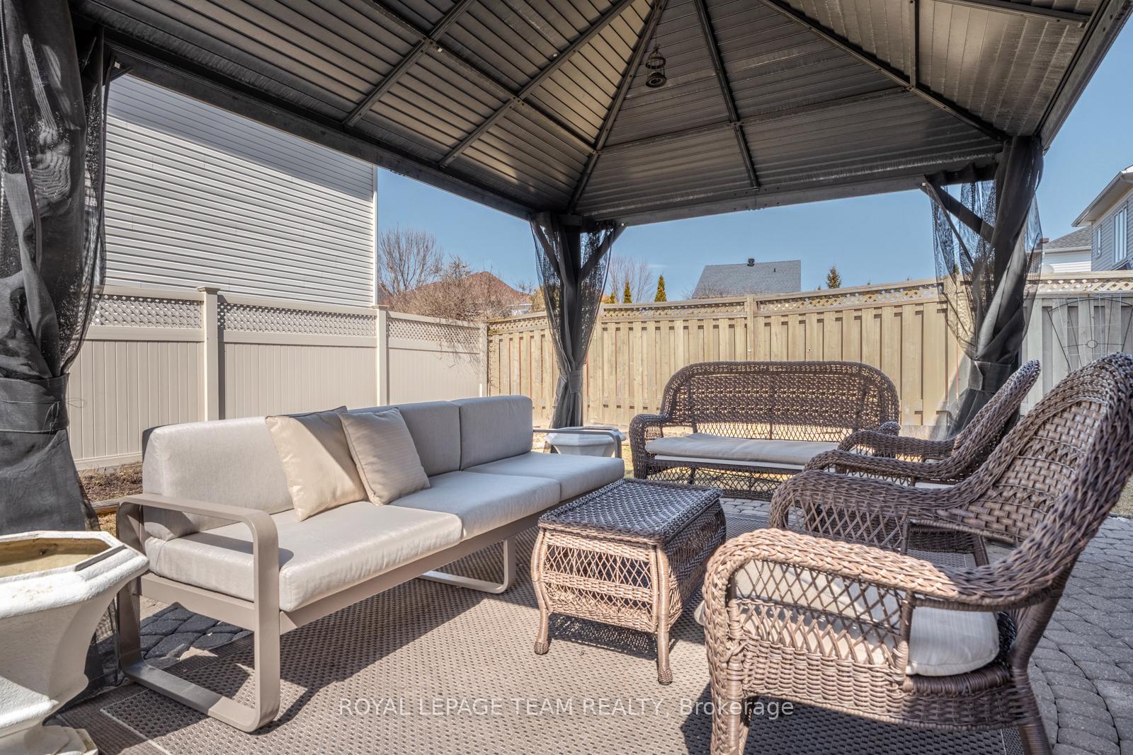 Photo 30 of 126 Cresthaven Drive, Ottawa, Barrhaven East — HOMEH