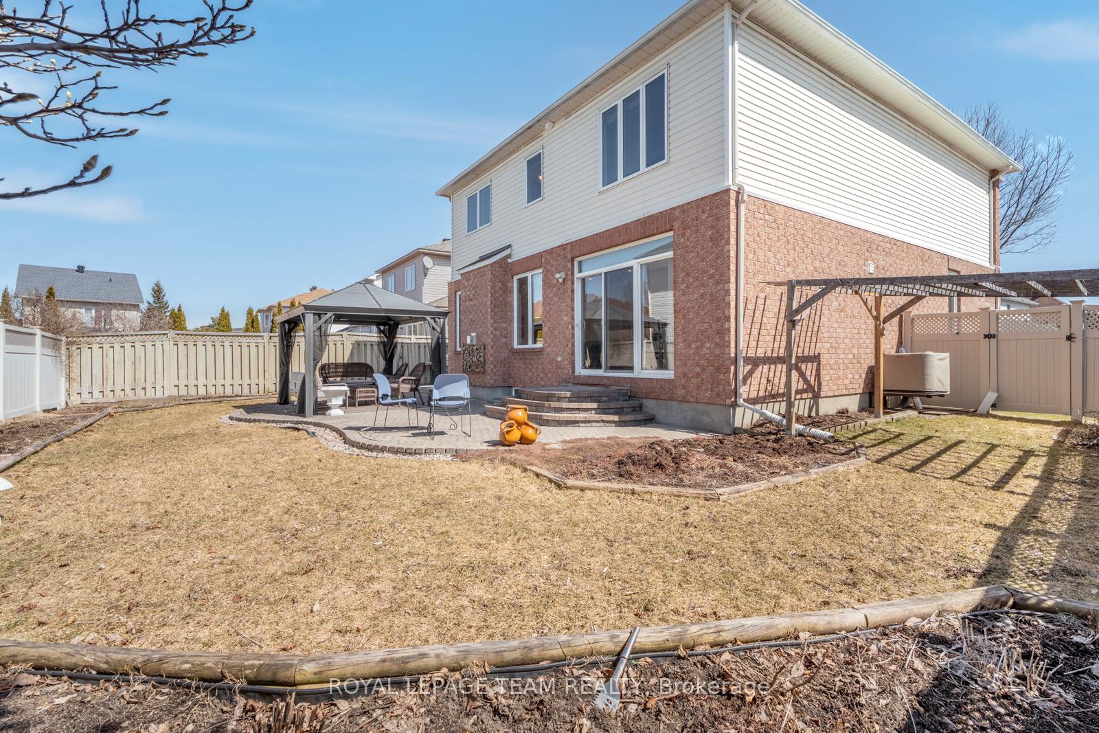 Photo 31 of 126 Cresthaven Drive, Ottawa, Barrhaven East — HOMEH