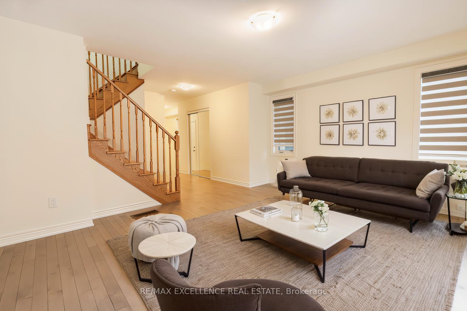 Photo 4 of 3954 Thomas Alton Boulevard, Burlington, Alton — HOMEH