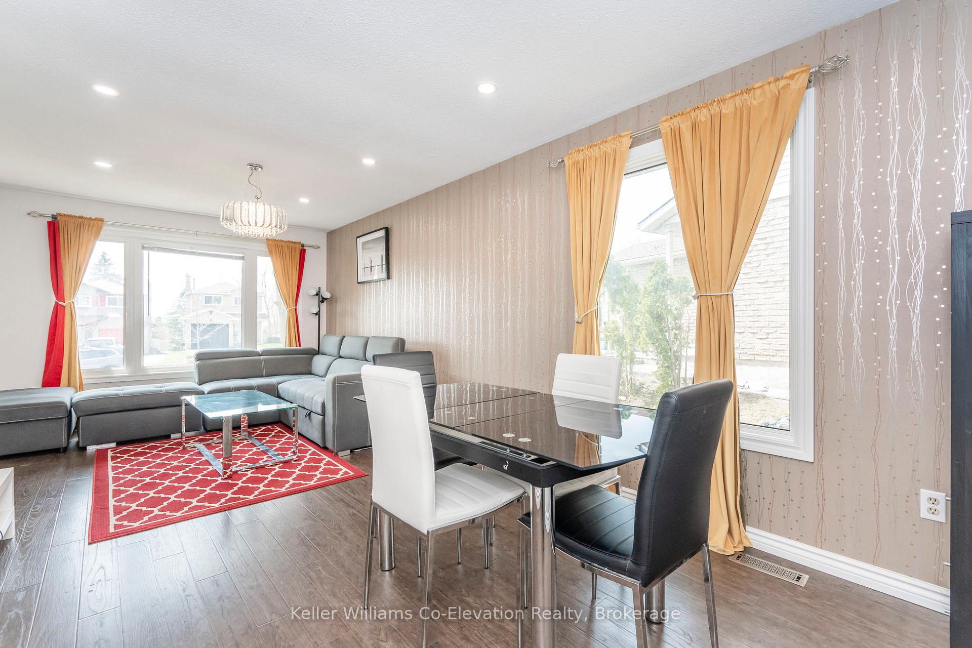Photo 9 of 25 Fox Run, Barrie, Letitia Heights — HOMEH