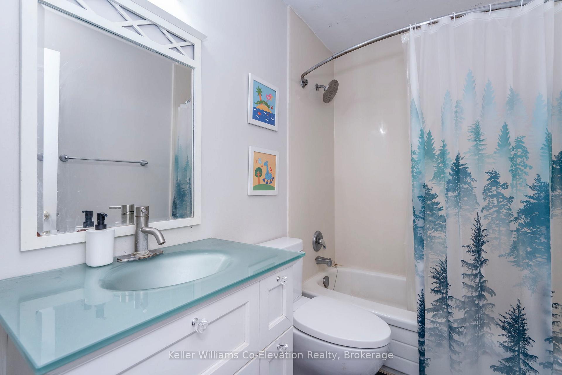 Photo 15 of 25 Fox Run, Barrie, Letitia Heights — HOMEH