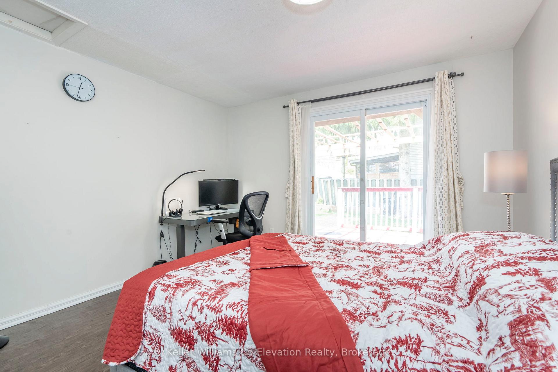 Photo 16 of 25 Fox Run, Barrie, Letitia Heights — HOMEH