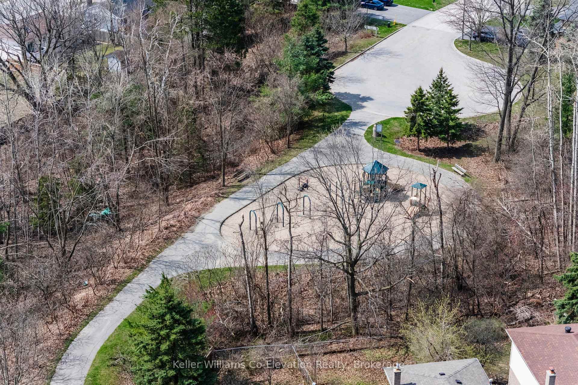 Photo 35 of 25 Fox Run, Barrie, Letitia Heights — HOMEH