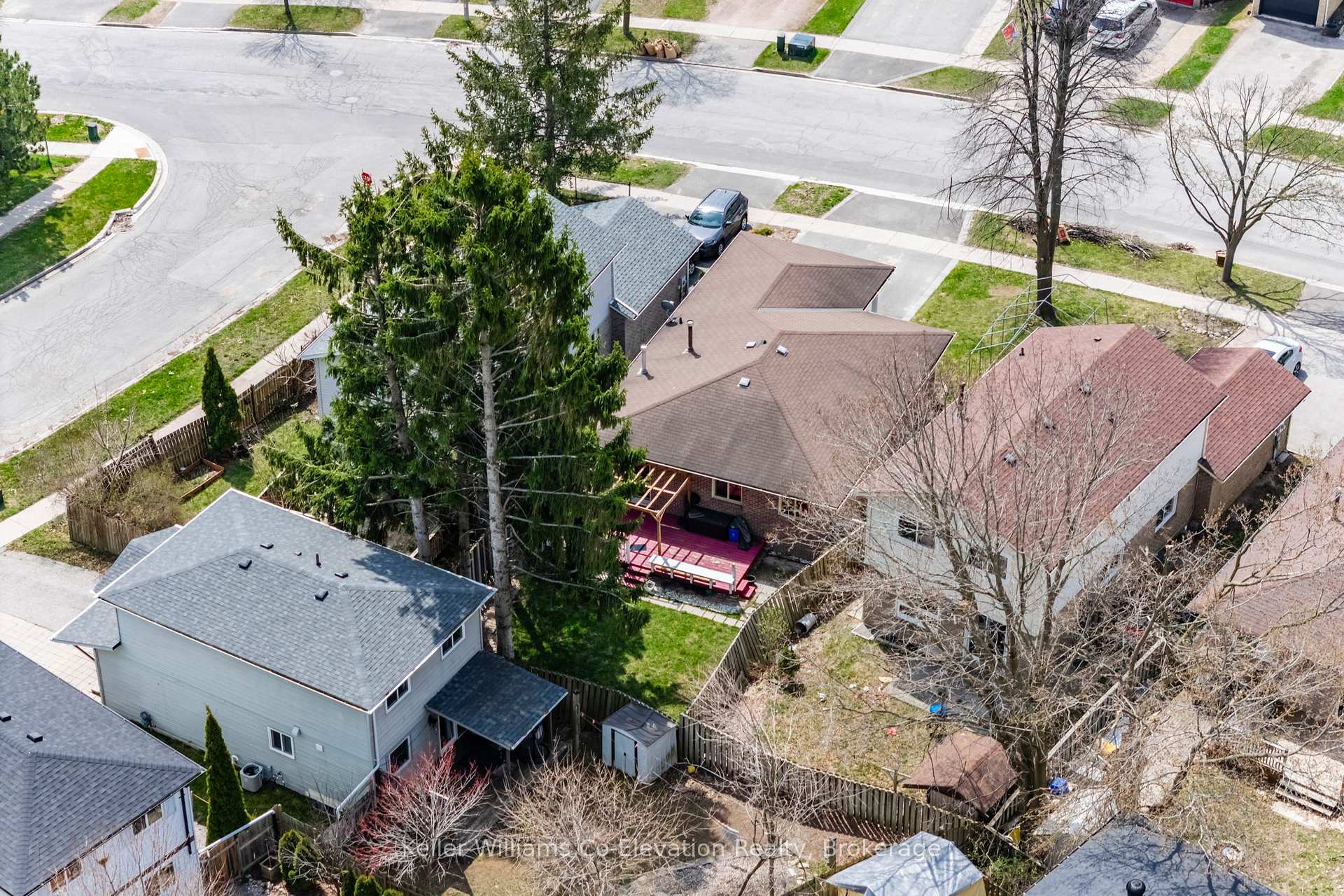 Photo 36 of 25 Fox Run, Barrie, Letitia Heights — HOMEH