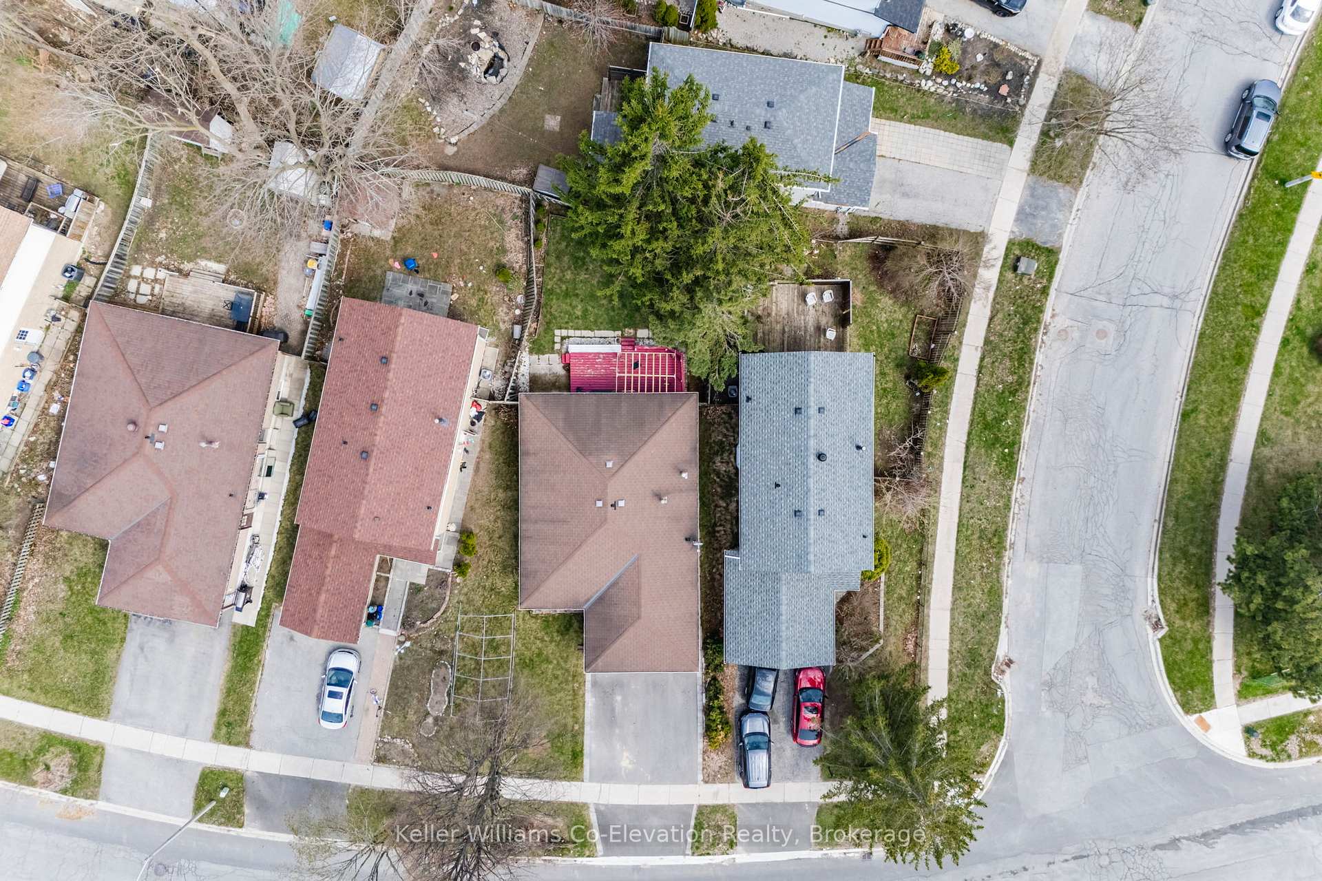 Photo 37 of 25 Fox Run, Barrie, Letitia Heights — HOMEH